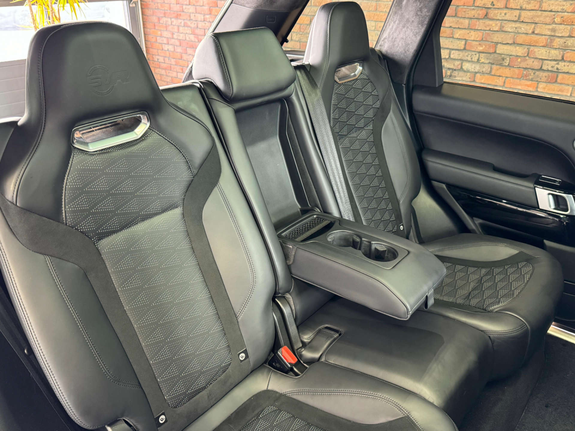 LAND ROVER RANGE ROVER SPORT 5.0 Range Rover Sport SVR S/C Auto 4WD 5dr #42