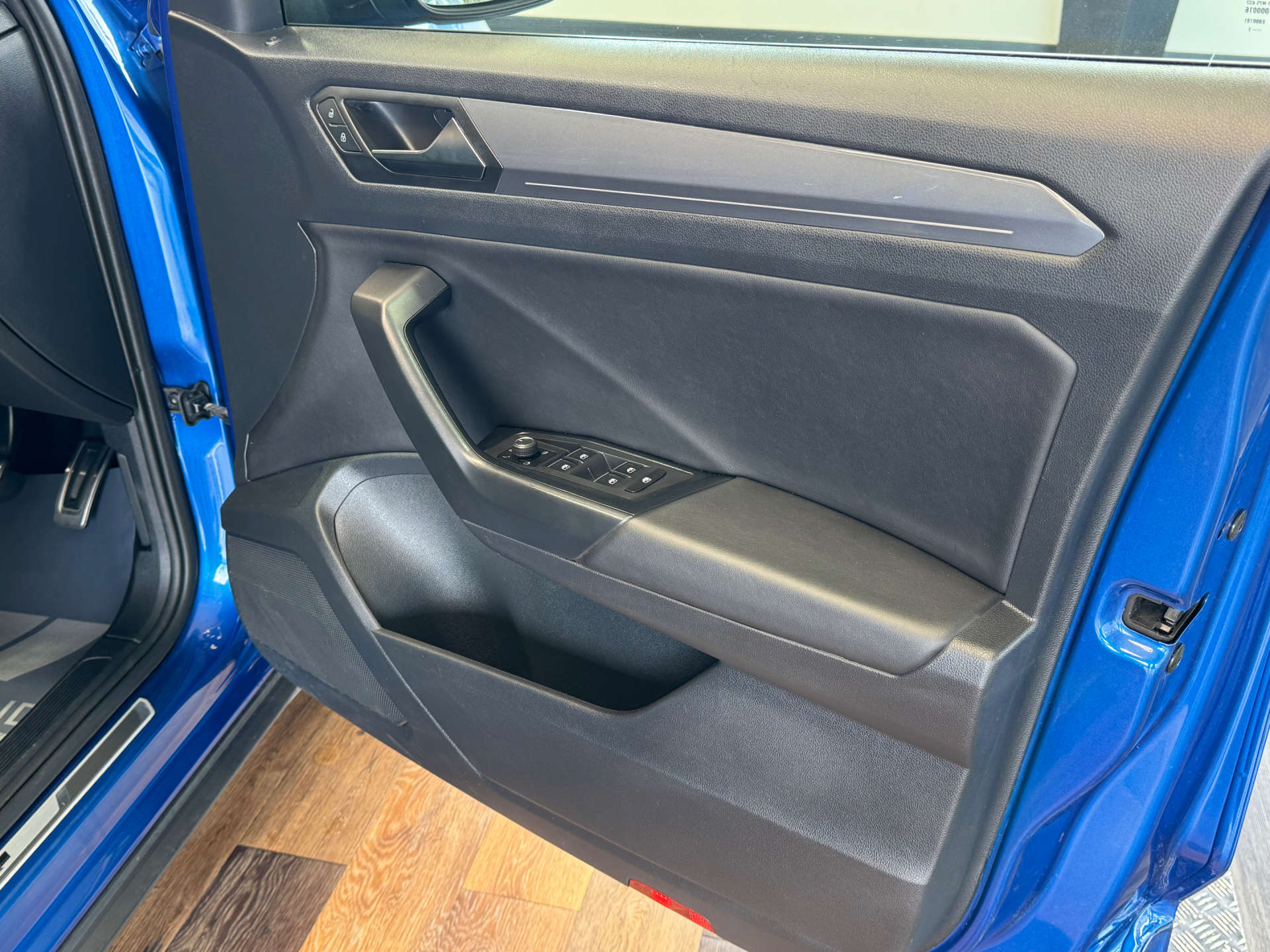 VOLKSWAGEN T-ROC 1.5 T-Roc R-Line TSi Evo 5dr #38