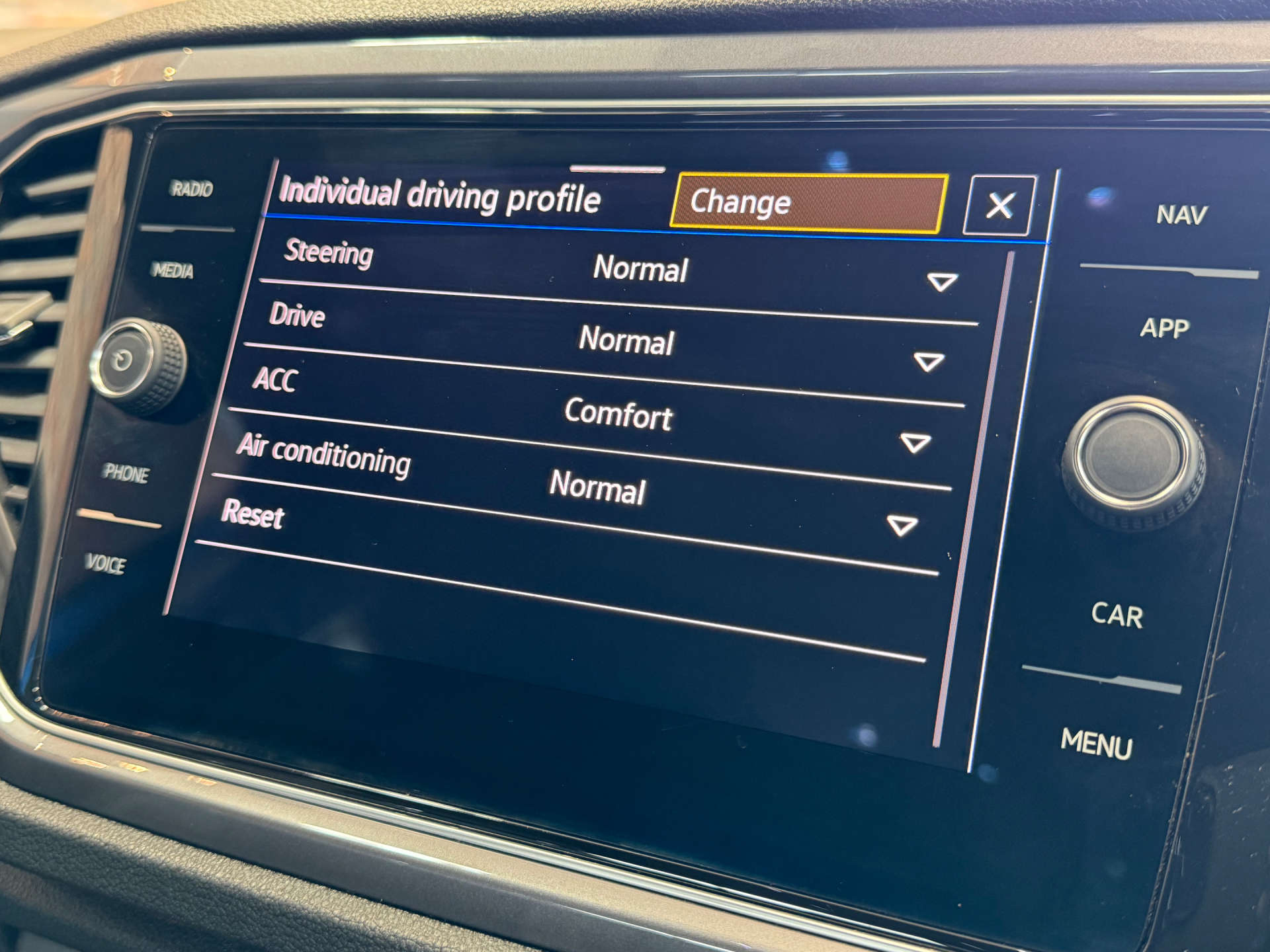 VOLKSWAGEN T-ROC 1.5 T-Roc R-Line TSi Evo 5dr #47