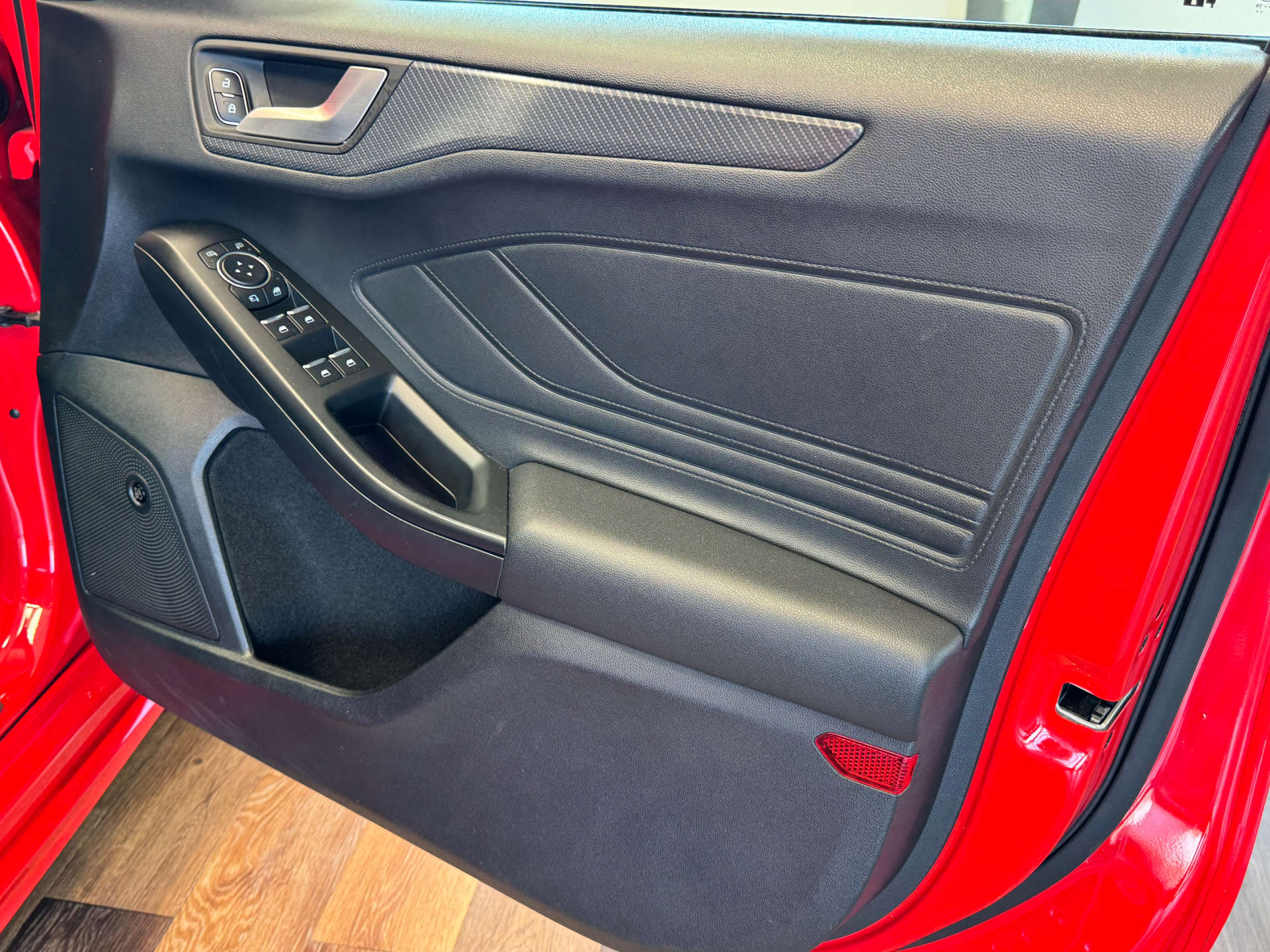FORD FOCUS 1.5 Focus ST-Line X 5dr #32