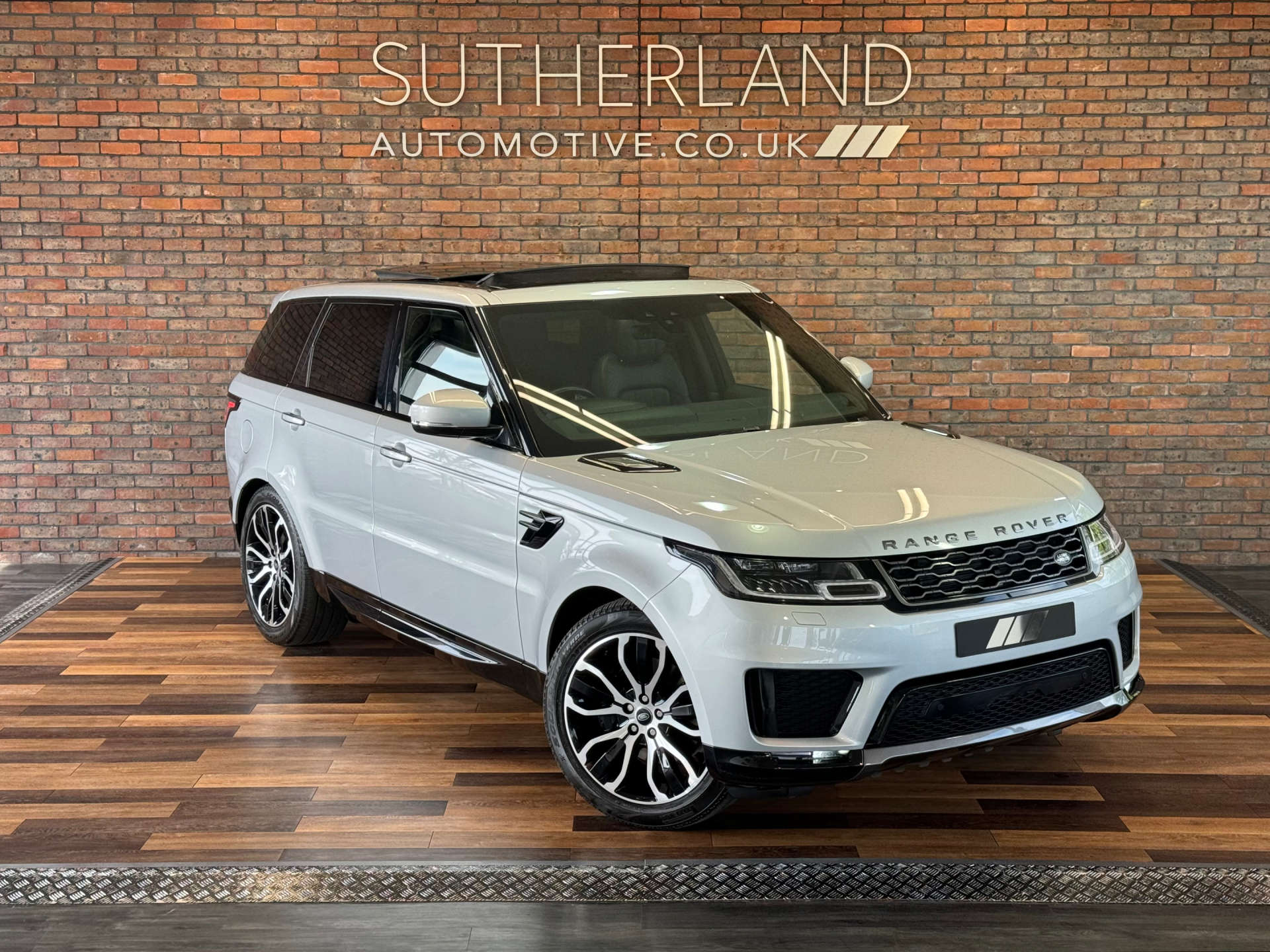 LAND ROVER RANGE ROVER SPORT 3.0 Range Rover Sport HSE Silver D MHEV Auto 4WD 5dr #1