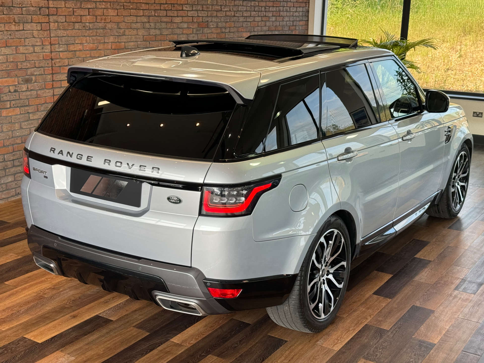 LAND ROVER RANGE ROVER SPORT 3.0 Range Rover Sport HSE Silver D MHEV Auto 4WD 5dr #7