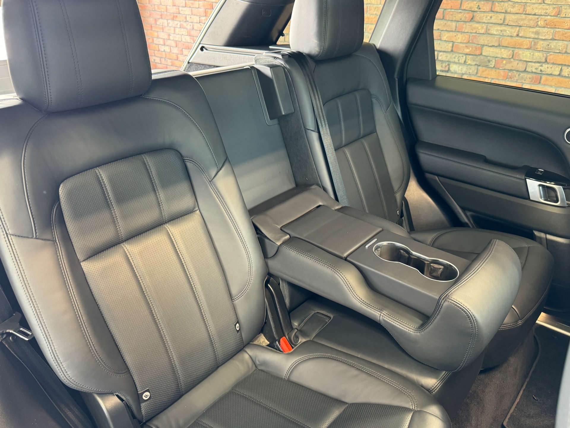 LAND ROVER RANGE ROVER SPORT 3.0 Range Rover Sport HSE Silver D MHEV Auto 4WD 5dr #23