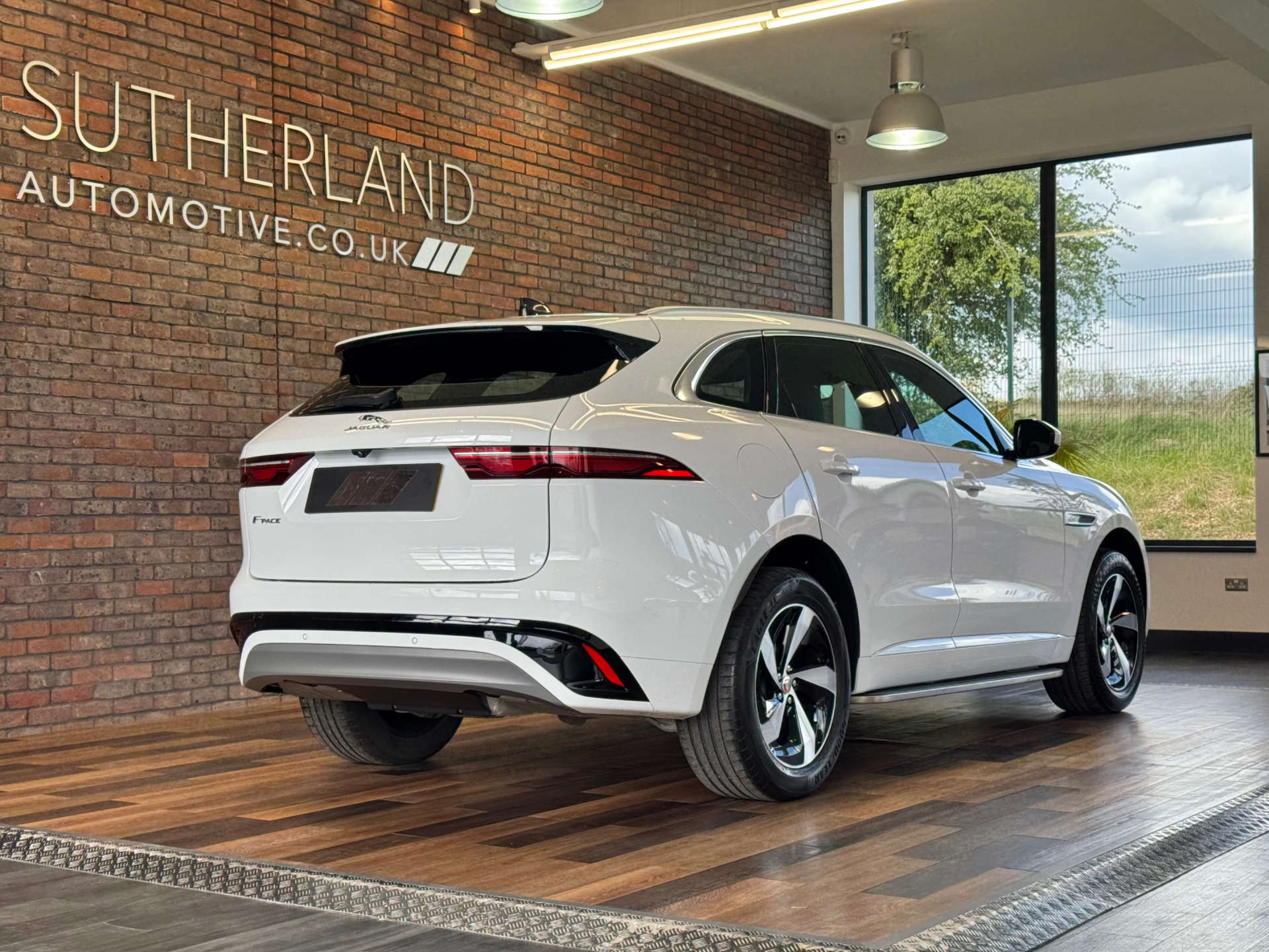 2023 Jaguar F-Pace thumbnail 6