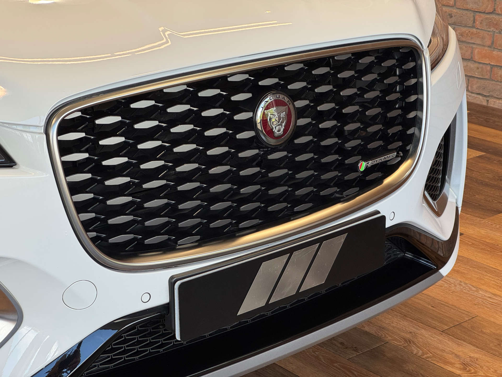 2023 Jaguar F-Pace thumbnail 10