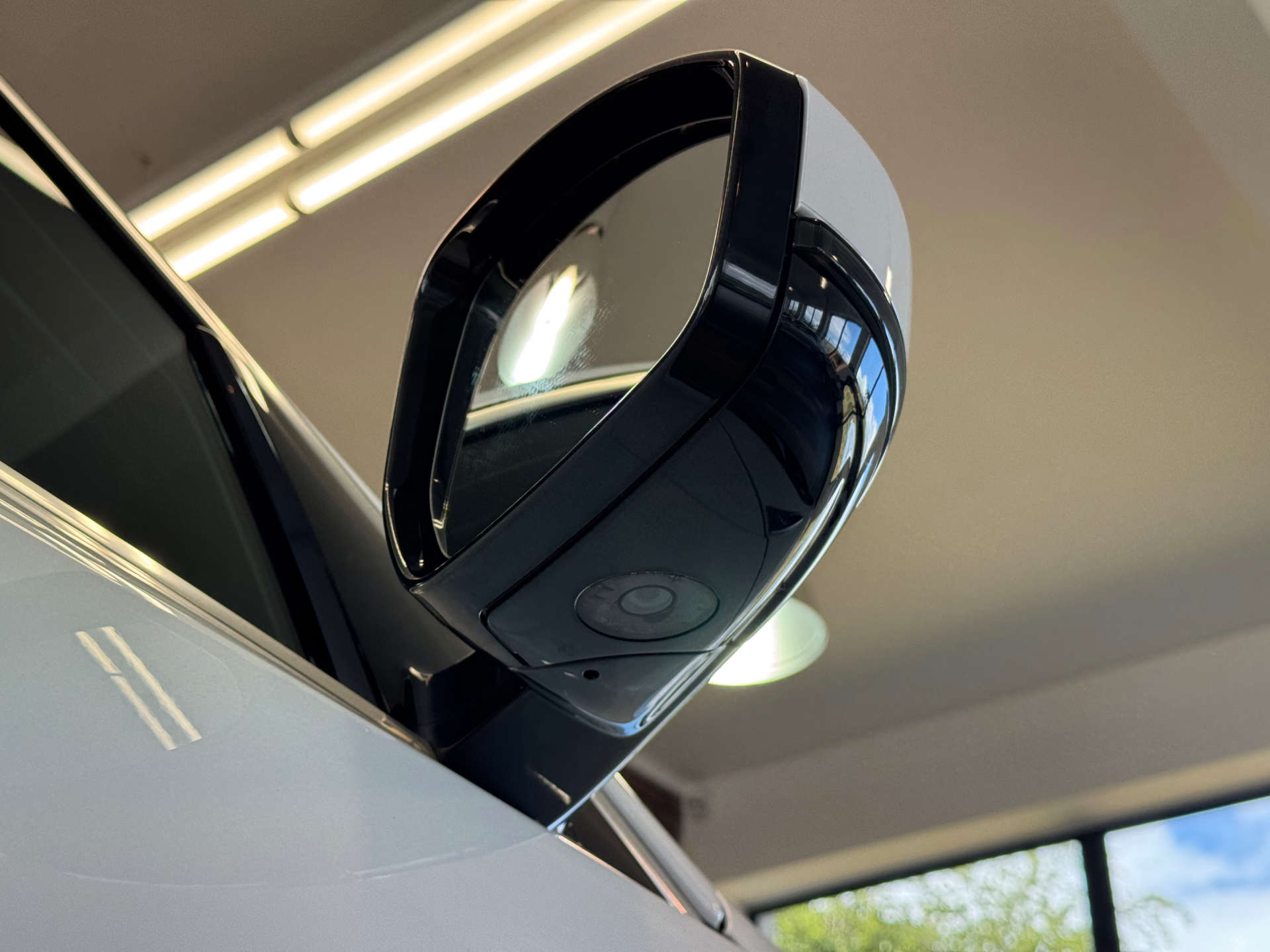 2023 Jaguar F-Pace thumbnail 13