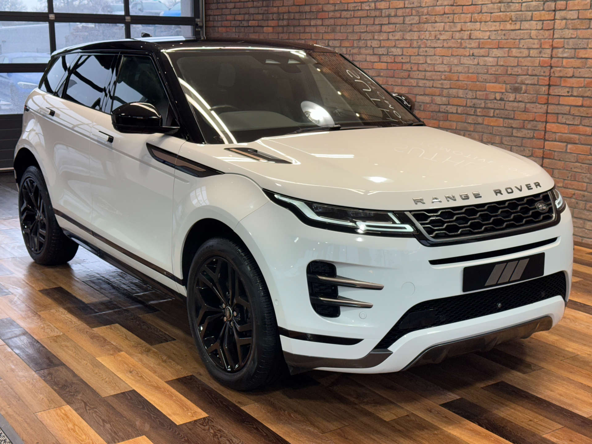 LAND ROVER RANGE ROVER EVOQUE 1.5 Range Rover Evoque R-Dynamic SE P300e Auto 4WD 5dr #4