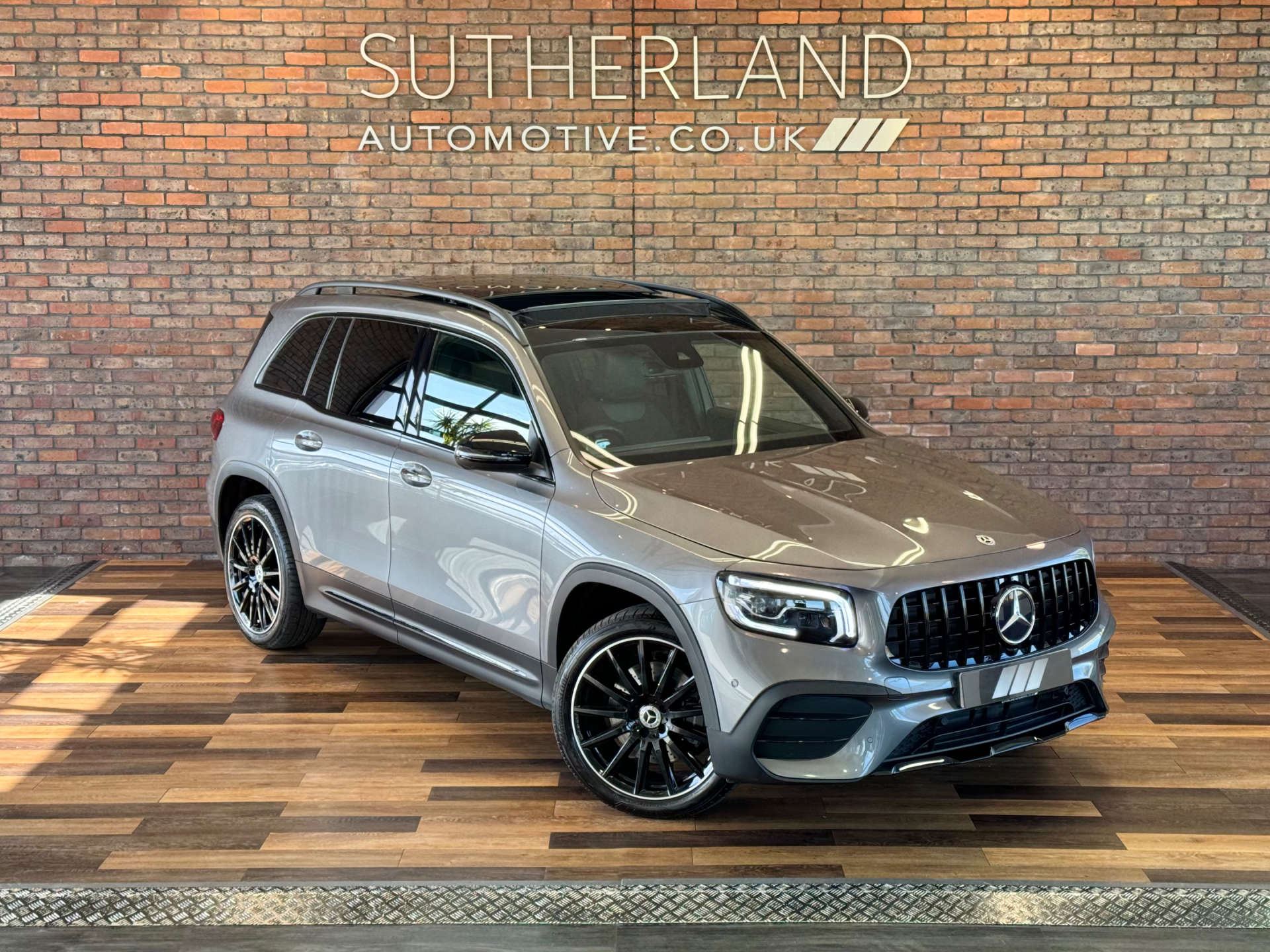 MERCEDES-BENZ GLB 2.0 GLB 220 AMG Line Premium+ Night Edition D 4MA 4WD 5dr #1