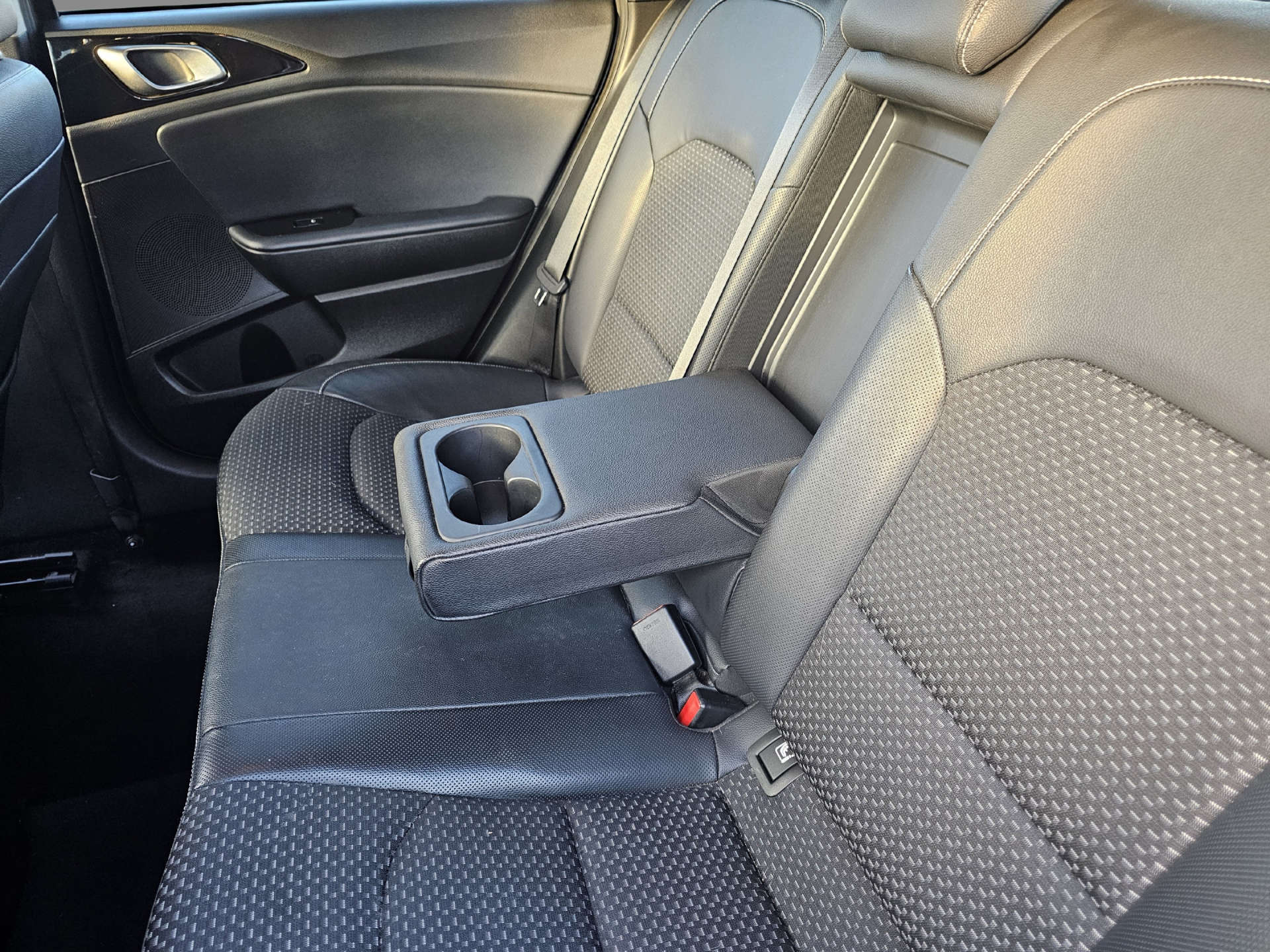 KIA CEED 1.6 Ceed 3 CRDi ISG Semi-Auto 5dr #10