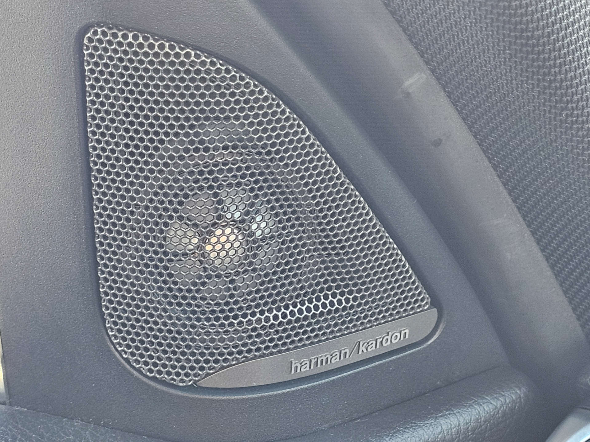 BMW 3 SERIES 2.0 320i M Sport Shadow Edition Auto 5dr #29