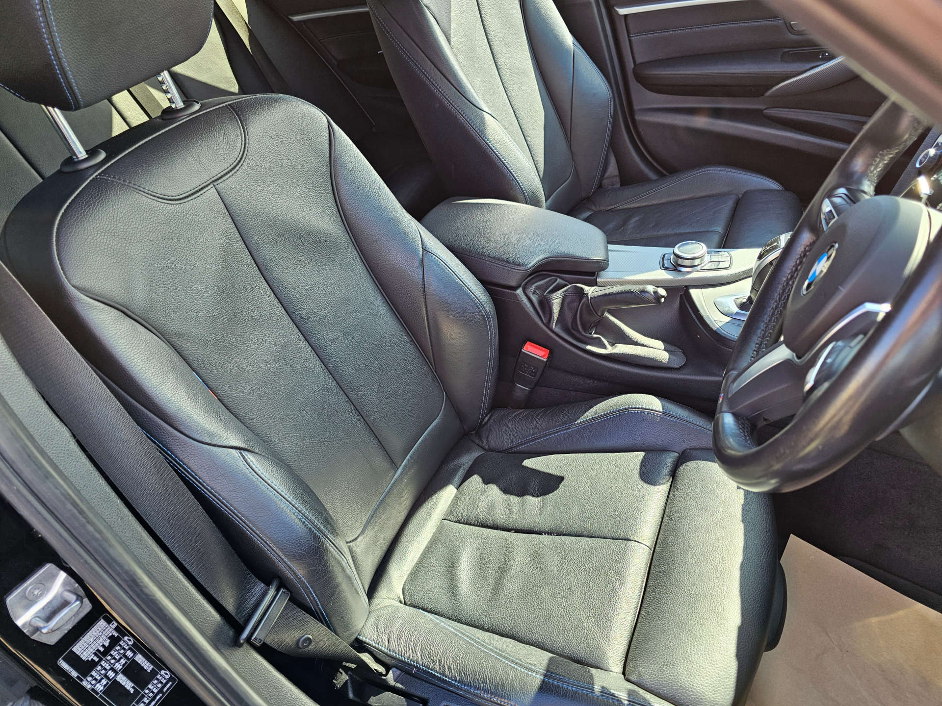 BMW 3 SERIES 2.0 320i M Sport Shadow Edition Auto 5dr #19