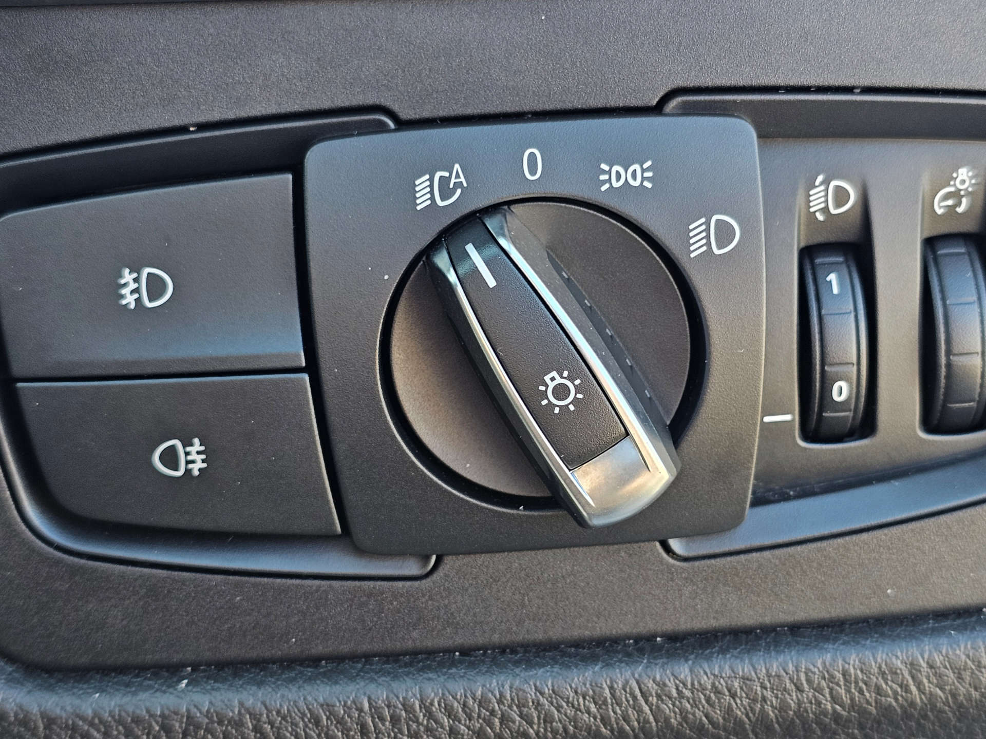 BMW 3 SERIES 2.0 320i M Sport Shadow Edition Auto 5dr #43