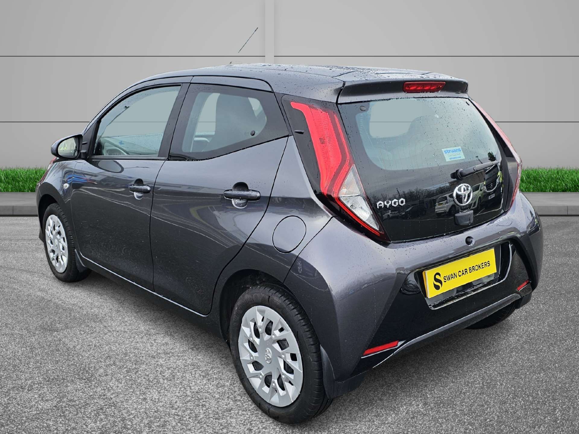TOYOTA AYGO 1.0 Aygo X-Play TSS VVT-I 5dr #2