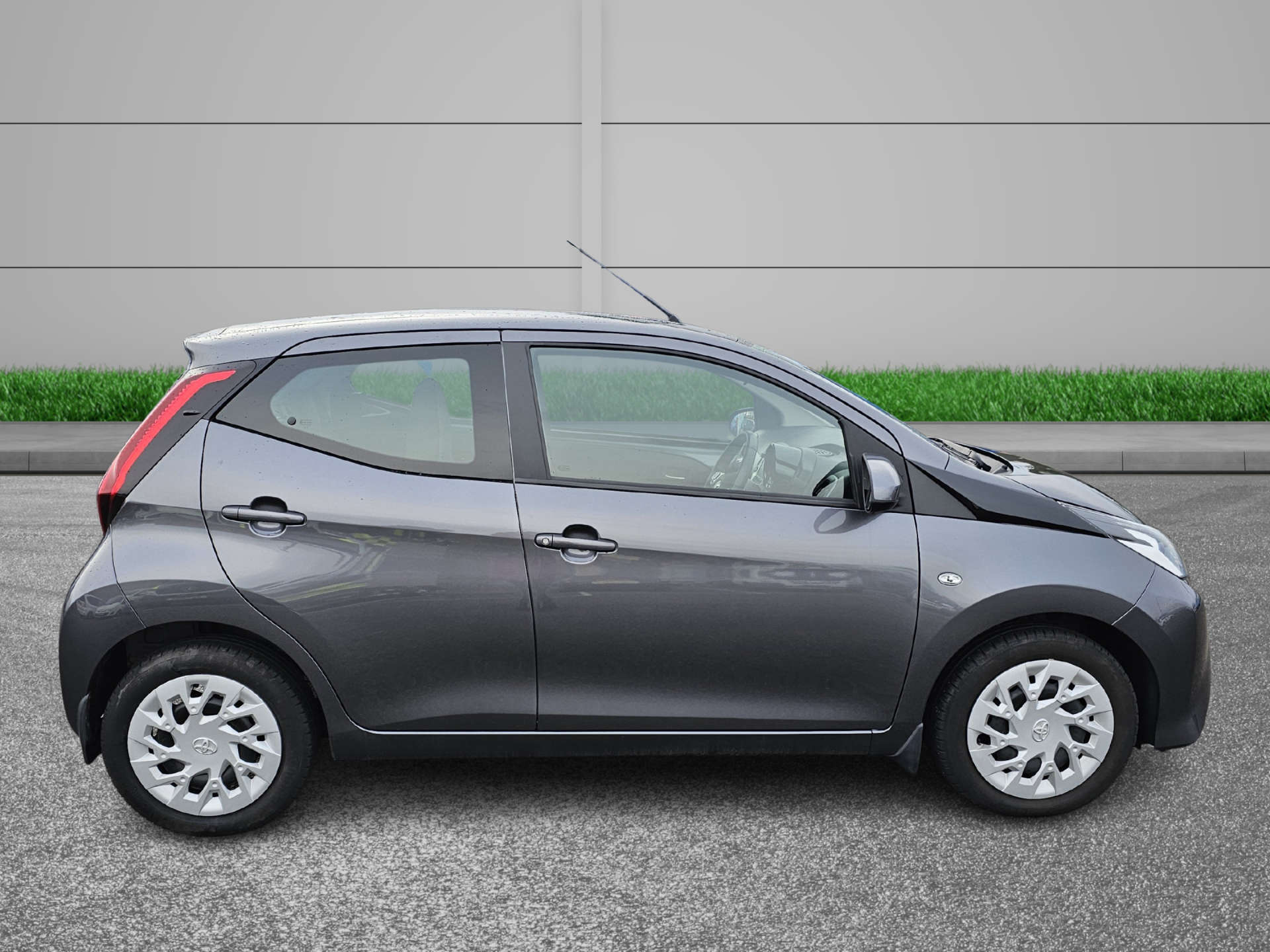 TOYOTA AYGO 1.0 Aygo X-Play TSS VVT-I 5dr #6