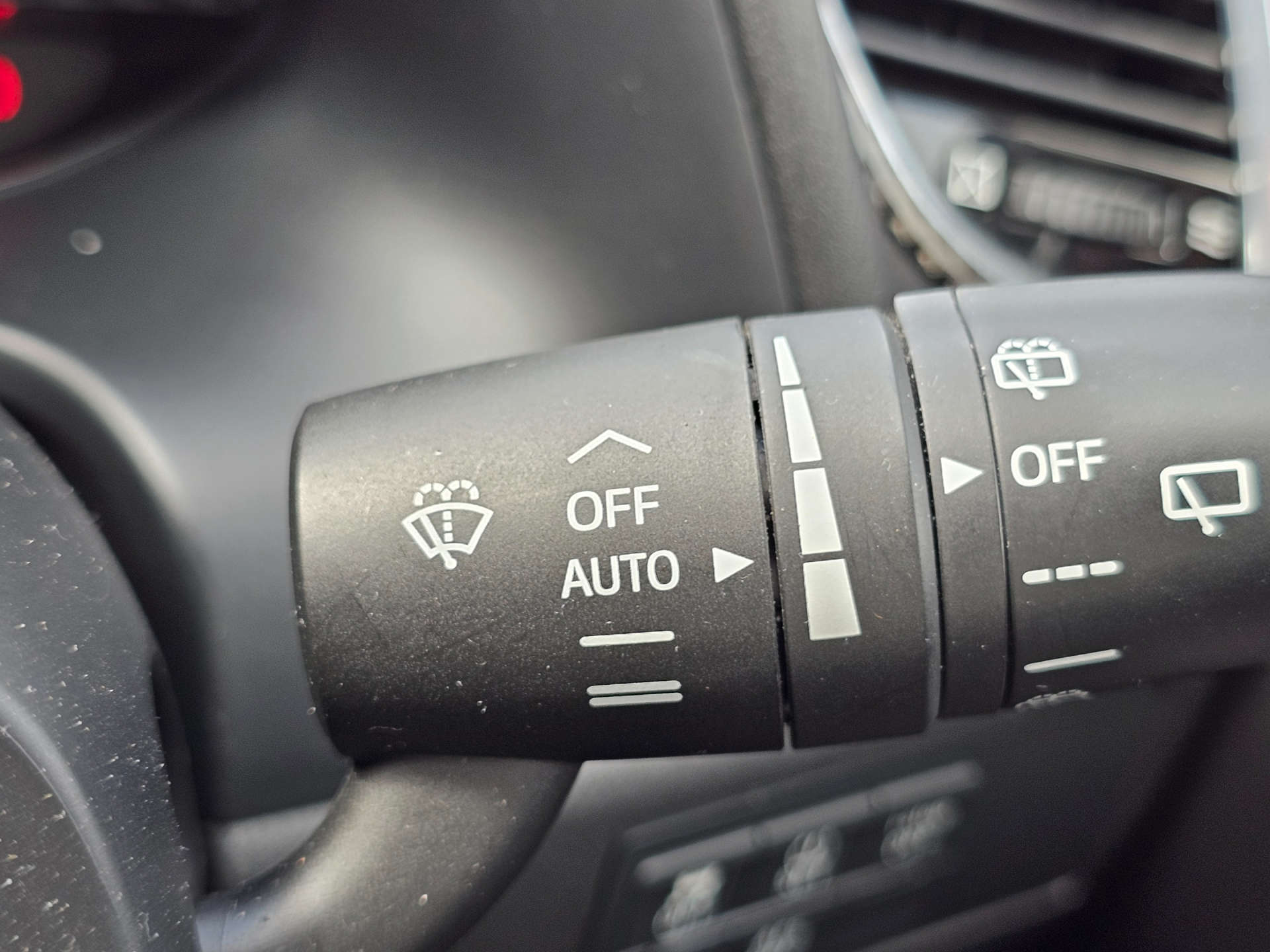 Mazda 3 2.0 3 Sport Nav 5dr #41