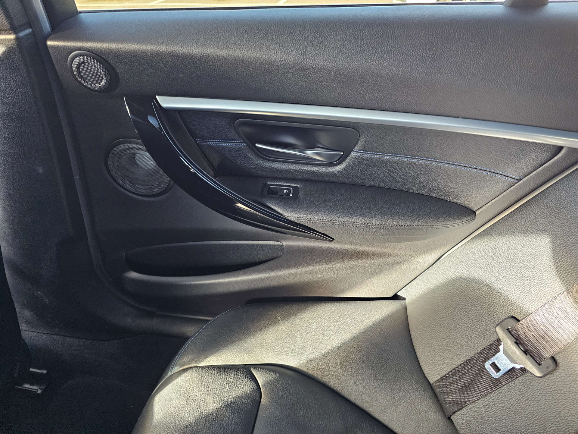 BMW 3 SERIES 2.0 320d xDrive M Sport Shadow Edition Auto 4WD 5dr #52