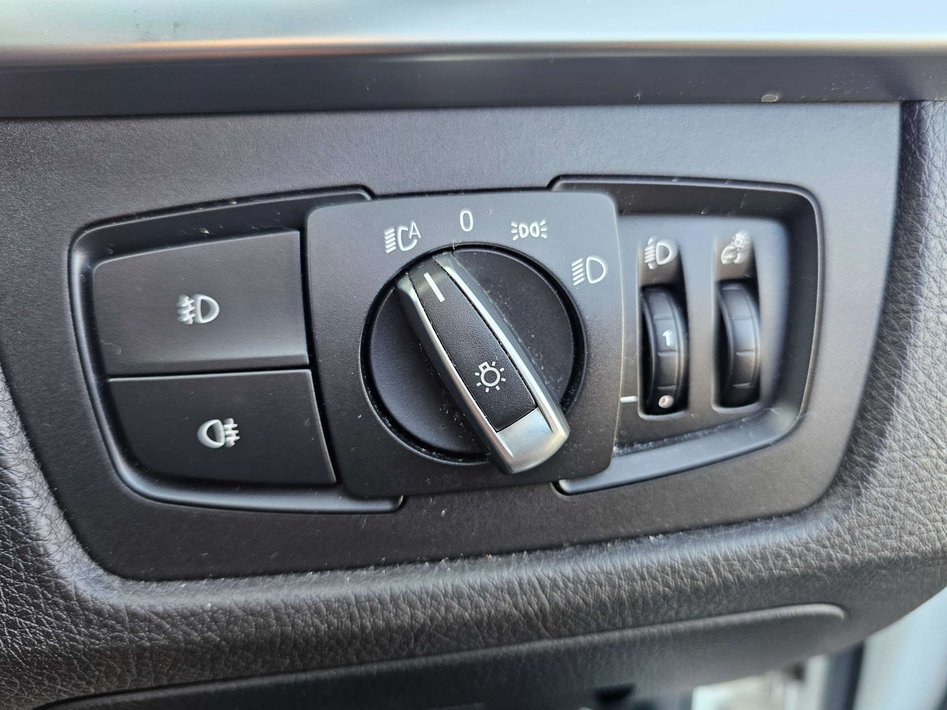 BMW 3 SERIES 2.0 320d xDrive M Sport Shadow Edition Auto 4WD 5dr #49