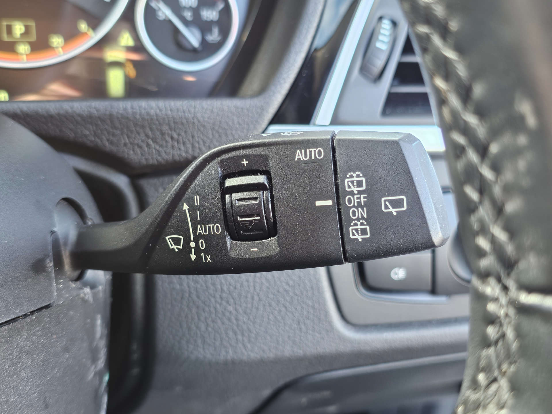 BMW 3 SERIES 2.0 320d xDrive M Sport Shadow Edition Auto 4WD 5dr #48