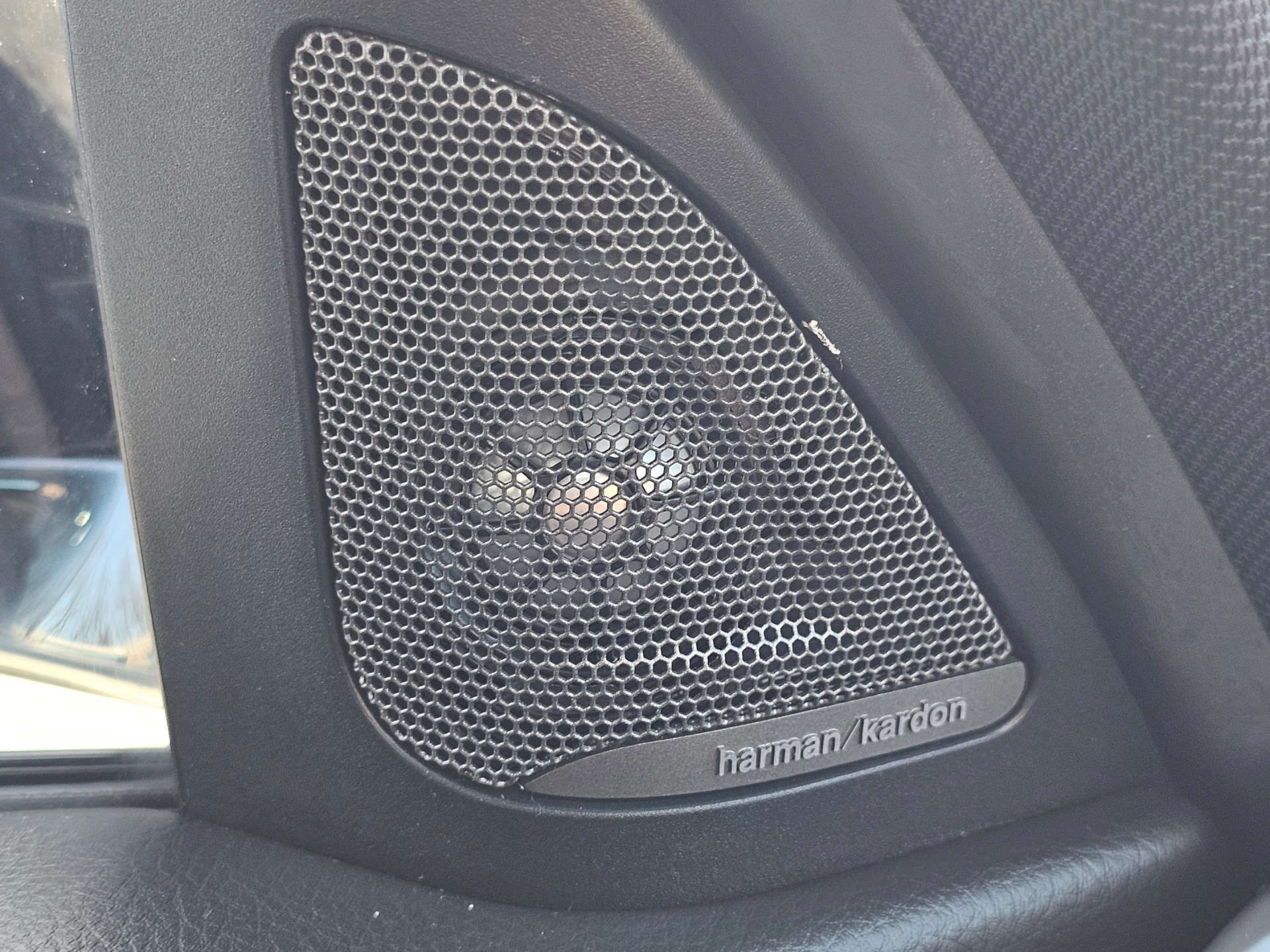 BMW 3 SERIES 2.0 320d xDrive M Sport Shadow Edition Auto 4WD 5dr #44