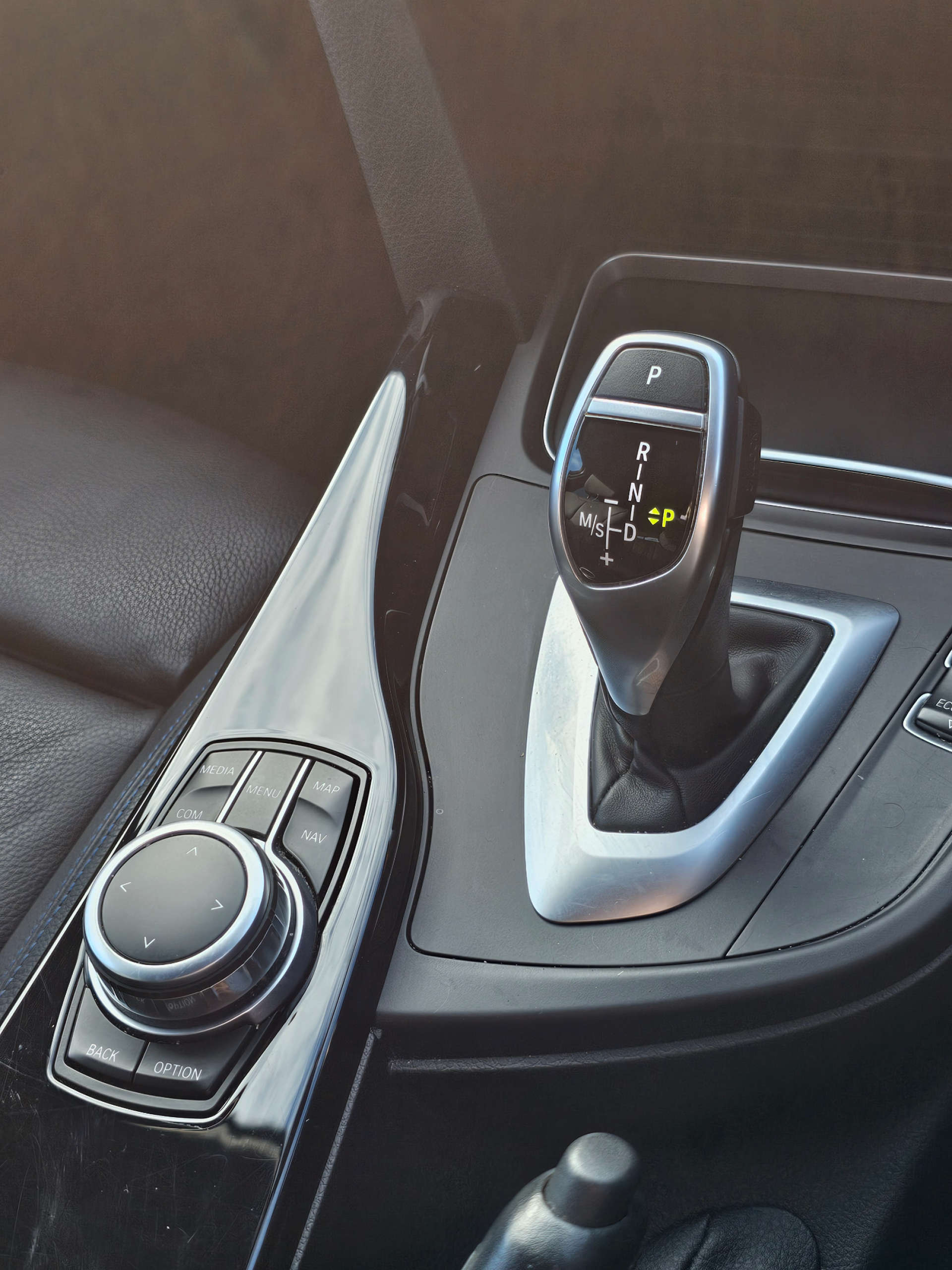 BMW 3 SERIES 2.0 320d xDrive M Sport Shadow Edition Auto 4WD 5dr #37