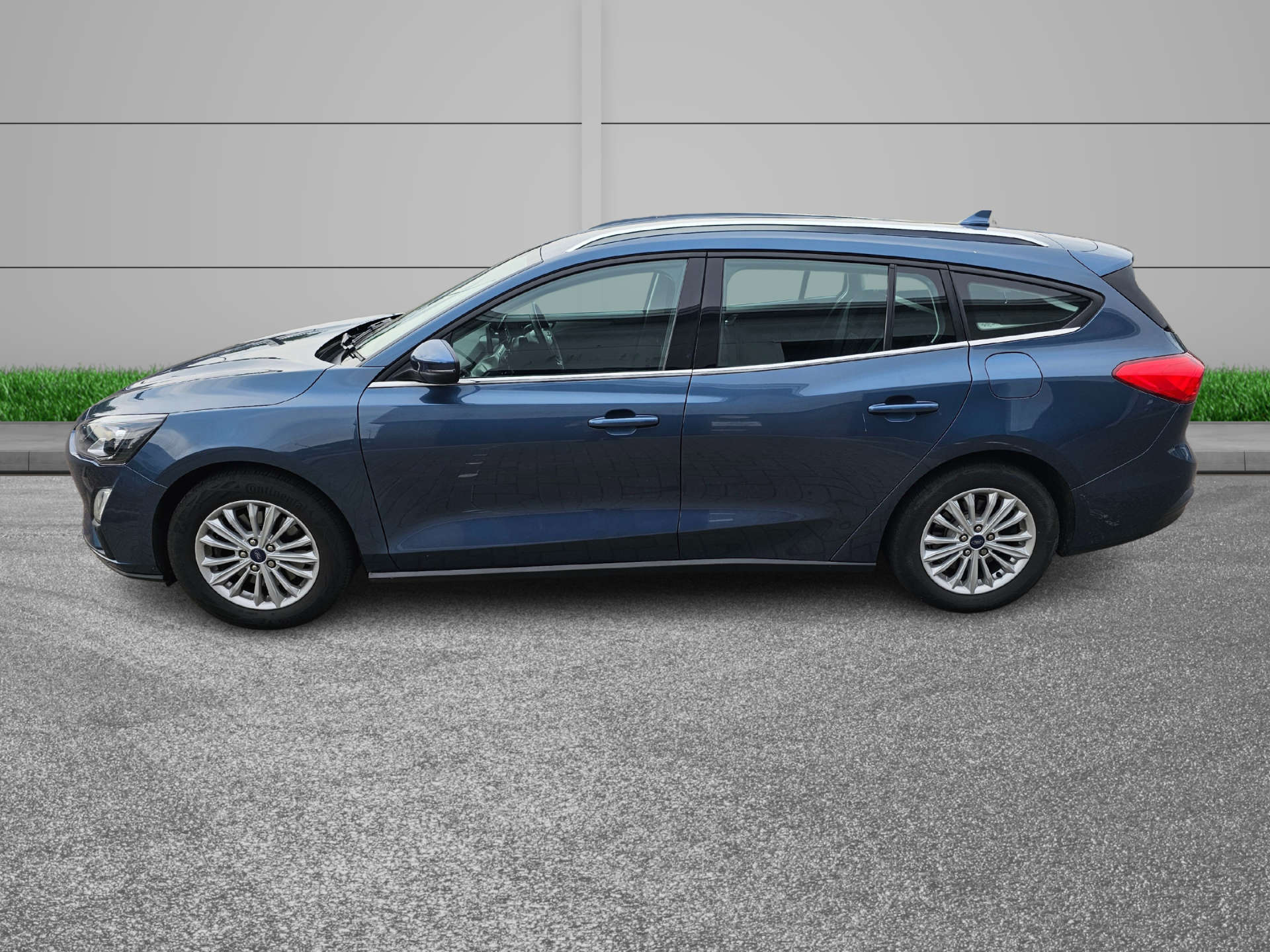 Ford Focus 1.5 Focus Titanium TDCI 5dr #12