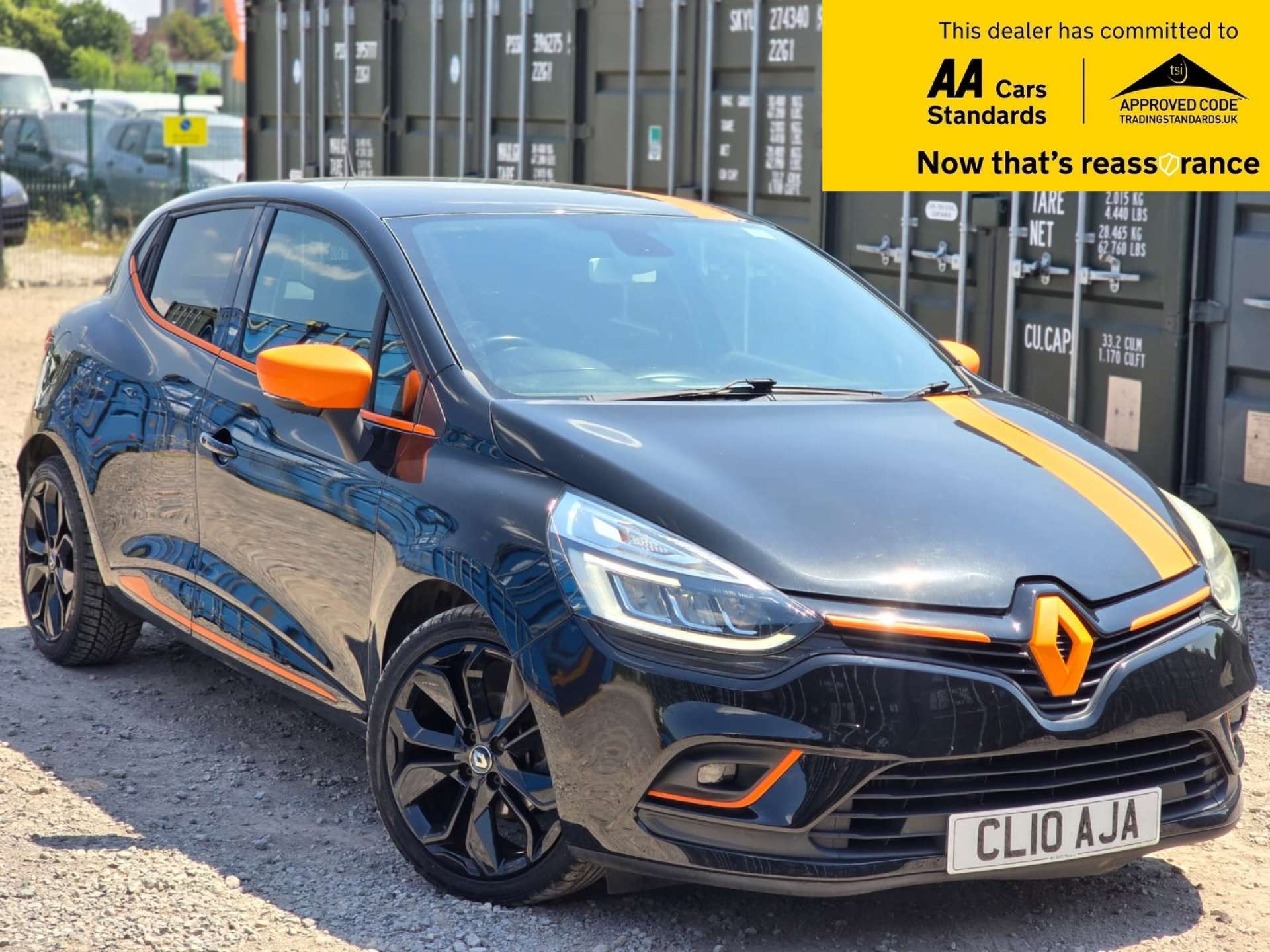 Black 2017 Renault Clio Hatchback Front-wheel drive Automatic