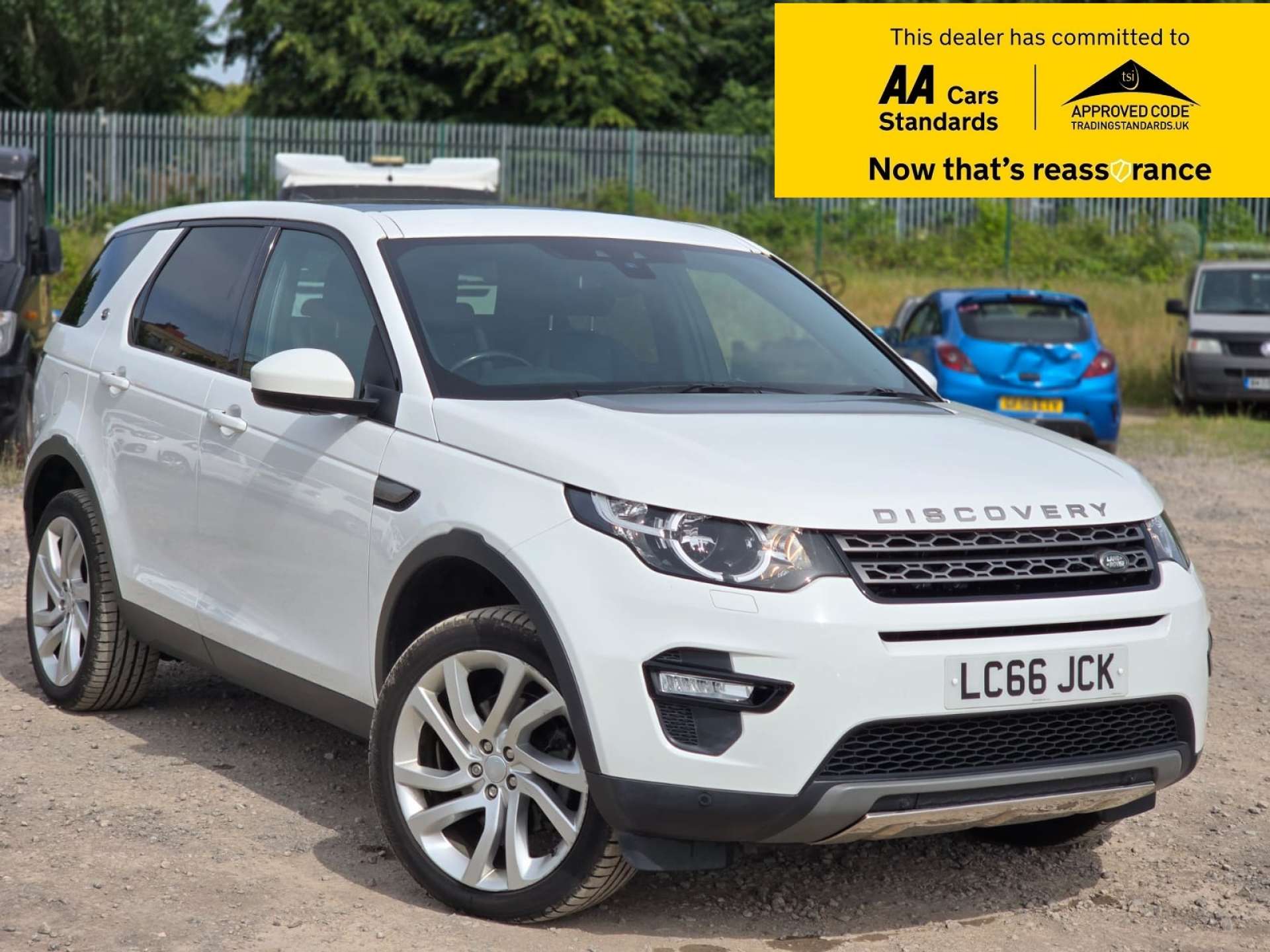 2.0 TD4 SE Tech SUV 5dr Diesel Auto 4WD Euro 6 (s/s) (180 ps)