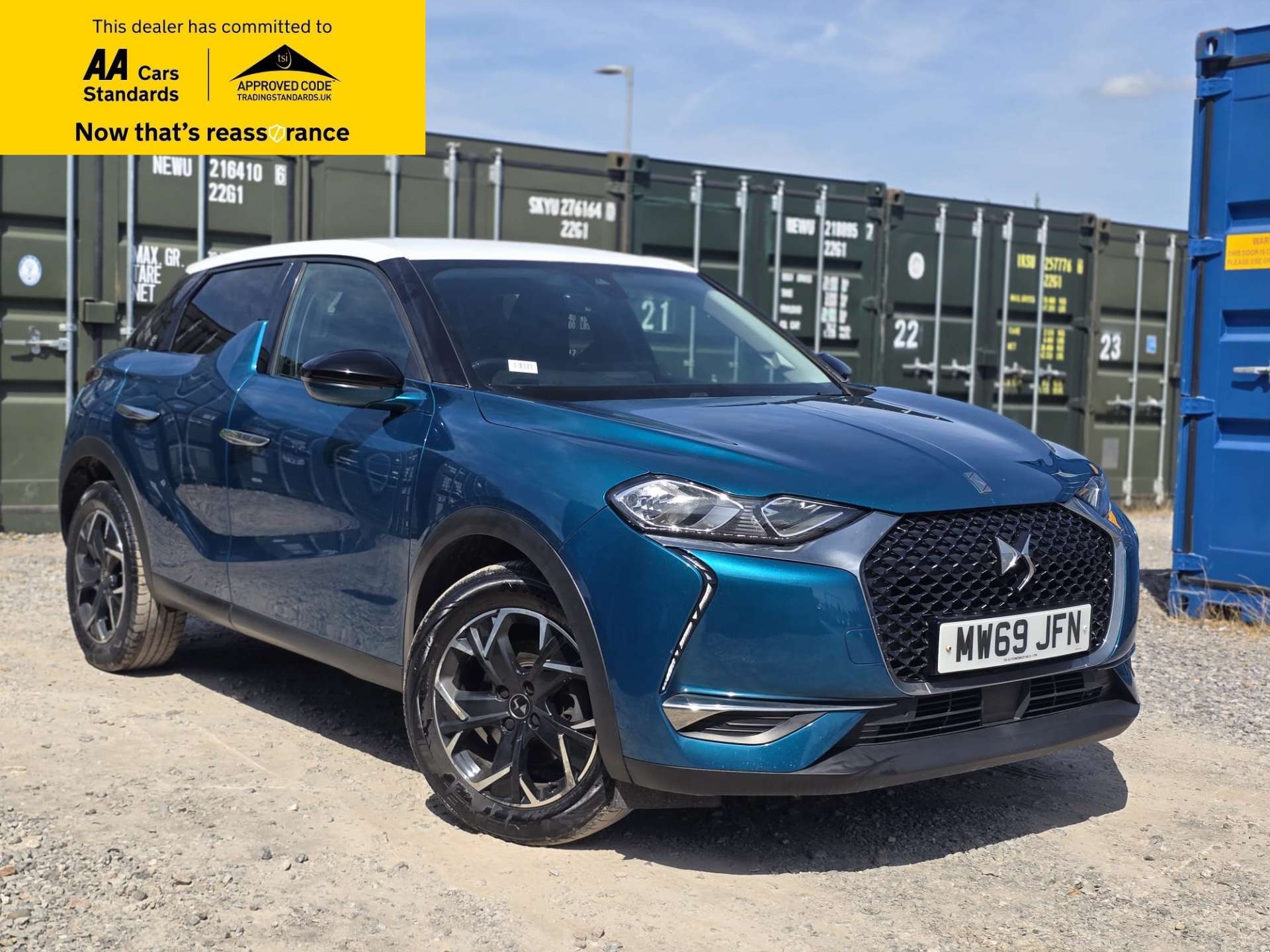Blue 2019 DS DS 3 Hatchback Front-wheel drive Automatic
