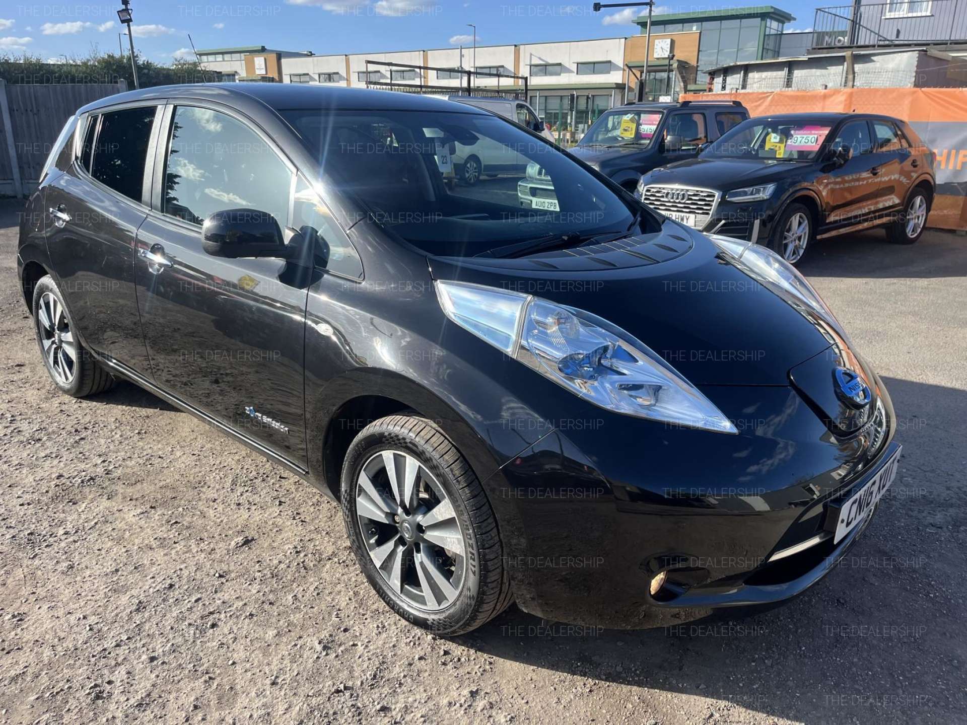 Nissan Leaf 30kWh Tekna Hatchback 5dr Electric Auto (109 bhp)