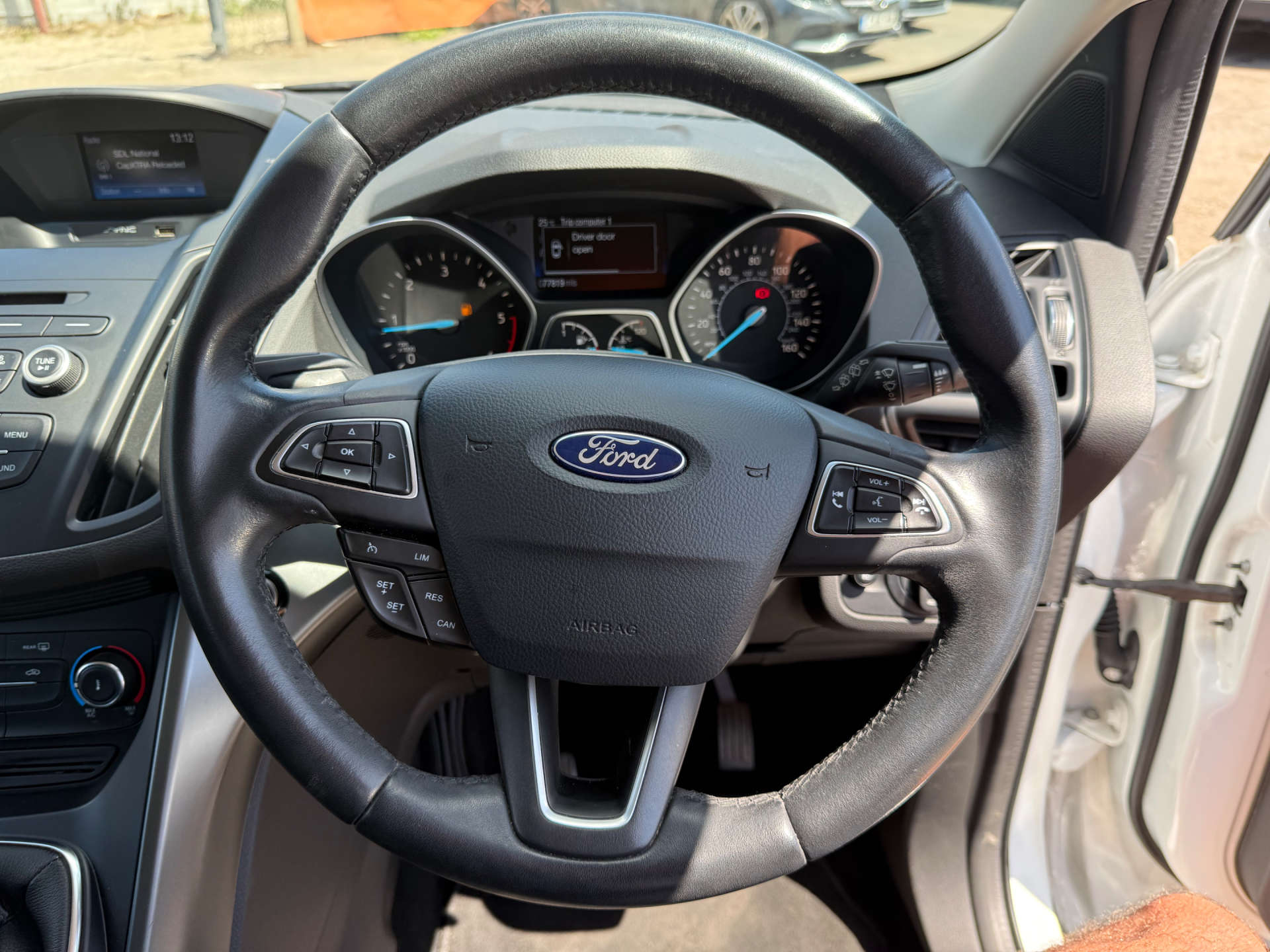 Ford KUGA 1.5 Kuga Zetec TDCI 5dr #38