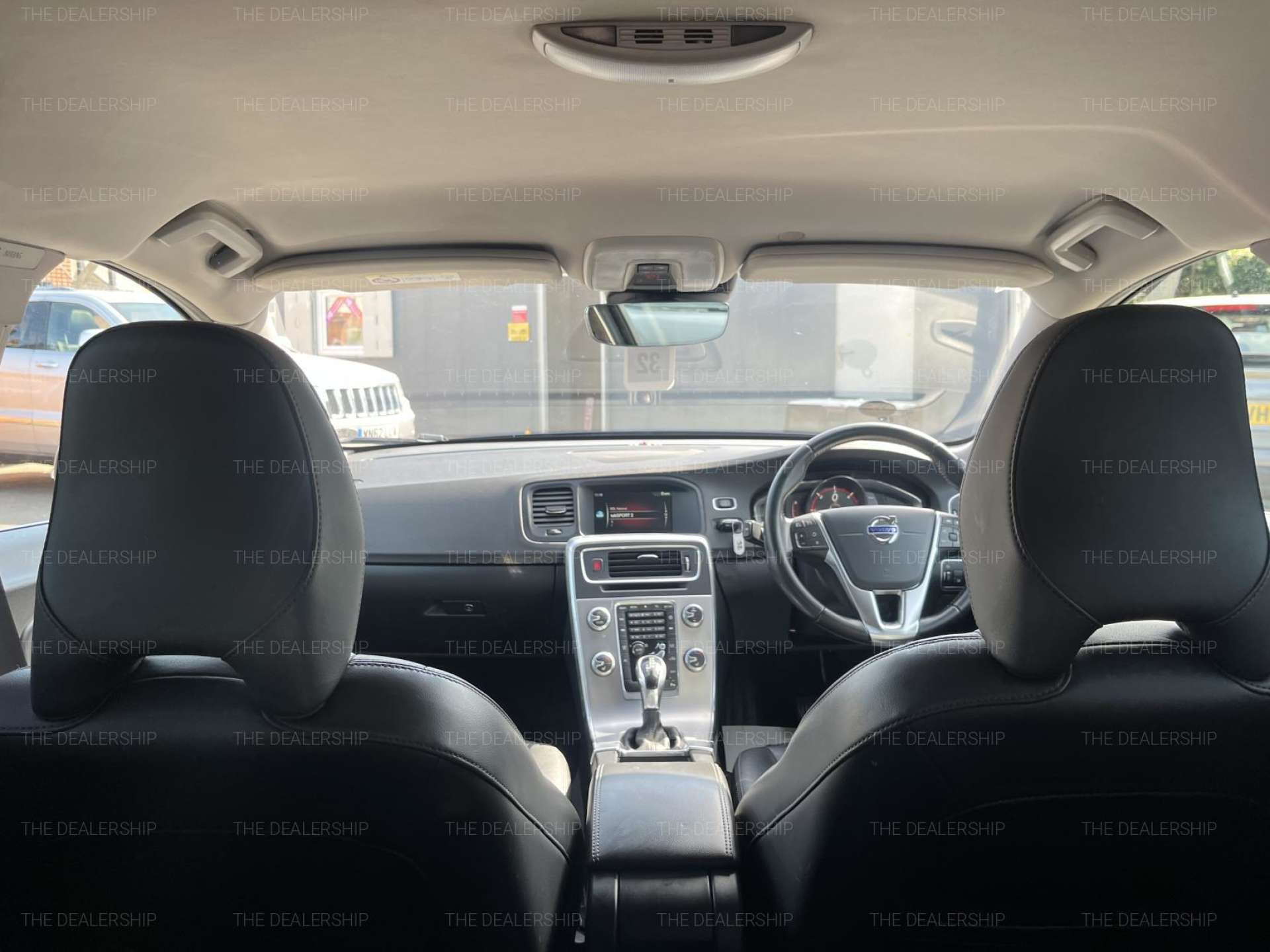 Volvo V60 2.0 D3 SE Lux Nav Estate 5dr Diesel Auto Euro 6 (s/s) (150 ps) #18