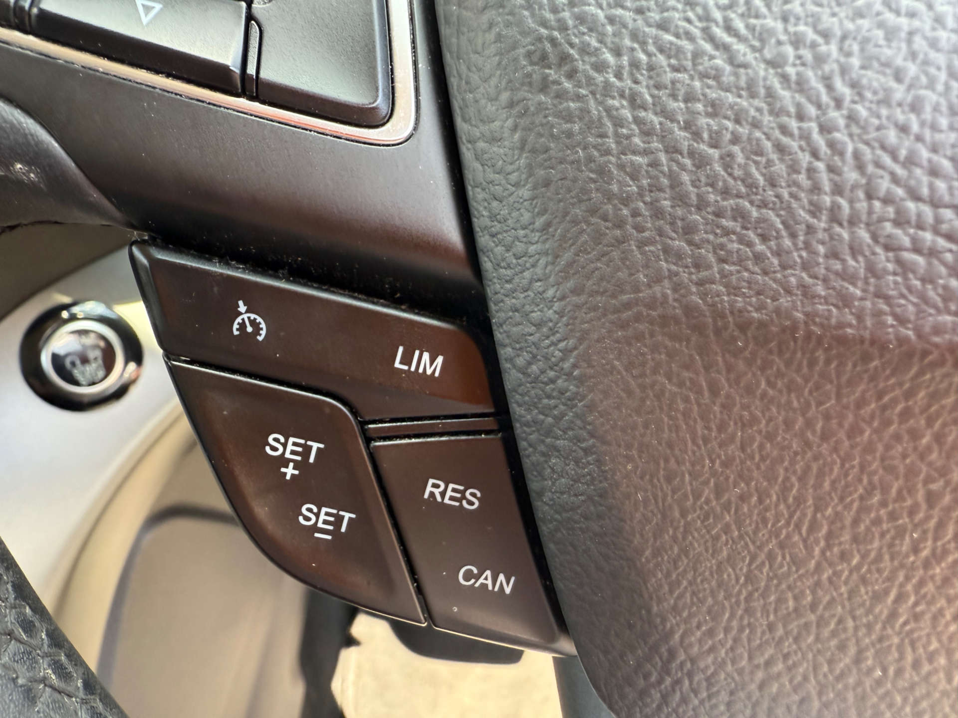 Ford KUGA 1.5 Kuga Zetec TDCI 5dr #46