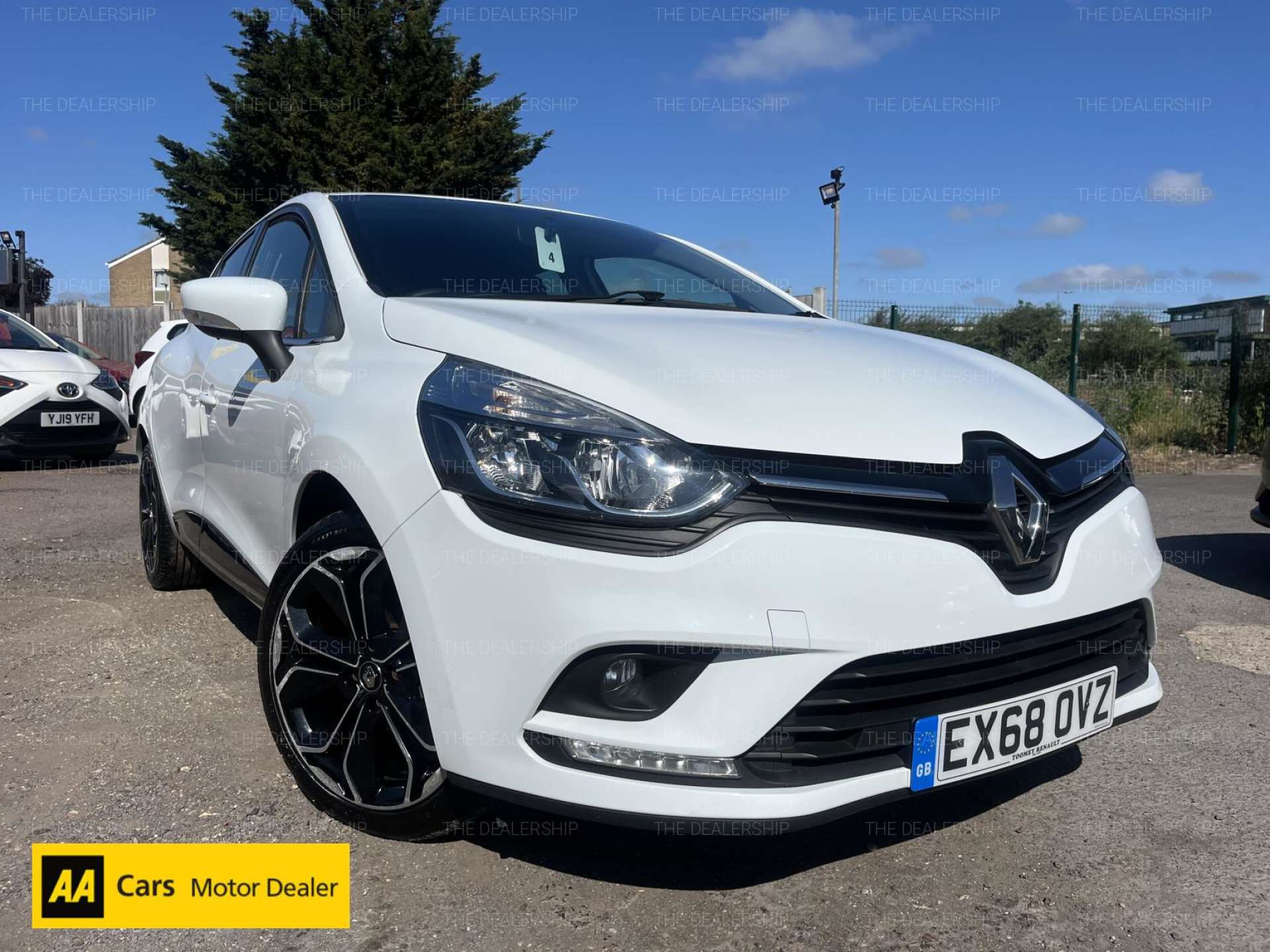 RENAULT CLIO 0.9 Clio Iconic TCe 5dr