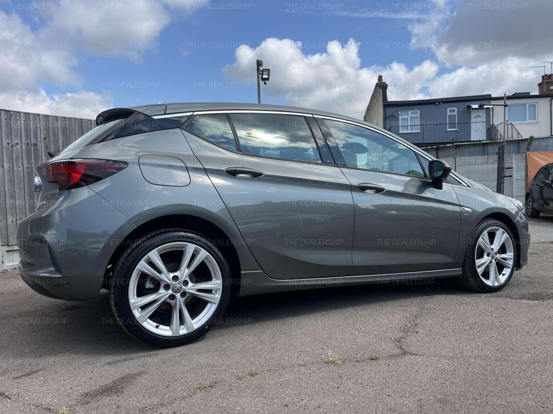 Vauxhall ASTRA 1.4 Astra SRI VX-Line Nav 5dr #3