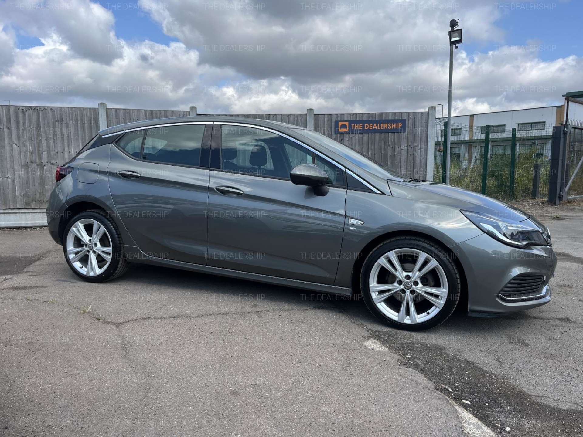 Vauxhall ASTRA 1.4 Astra SRI VX-Line Nav 5dr #4
