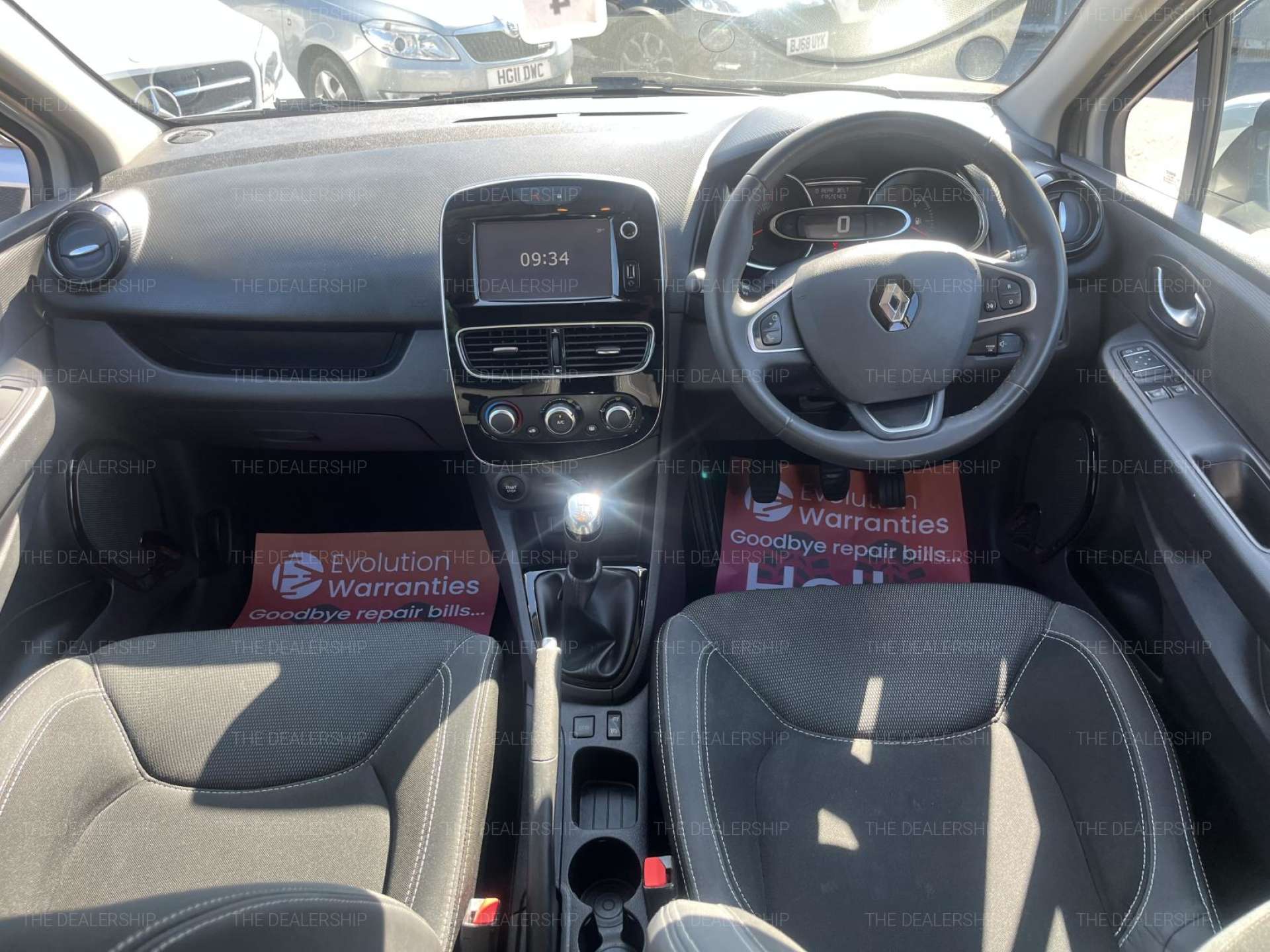 RENAULT CLIO 0.9 Clio Iconic TCe 5dr #22