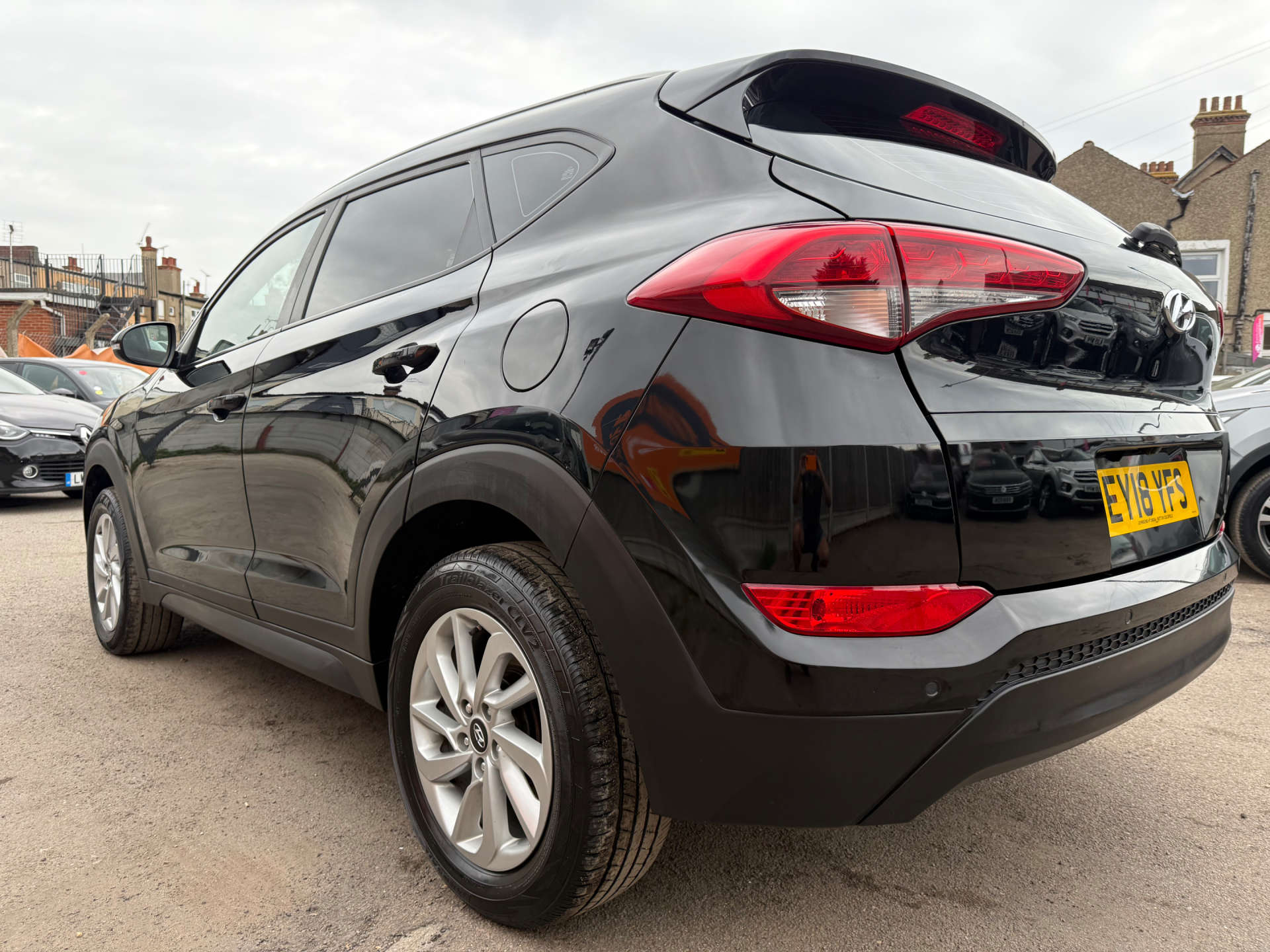 Hyundai TUCSON 1.6 Tucson SE Nav Blue Drive 2WD GDi 5dr #8