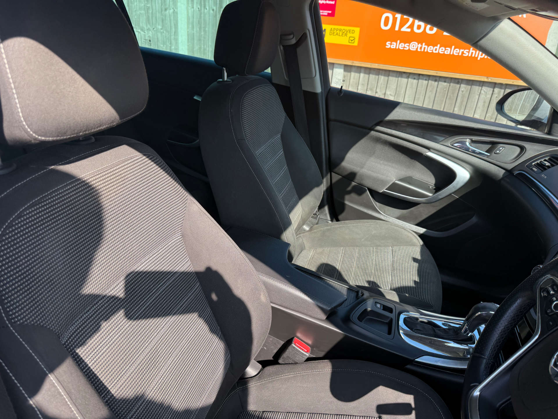 Vauxhall INSIGNIA 2.0 Insignia SRI Nav CDTI Auto 5dr #26