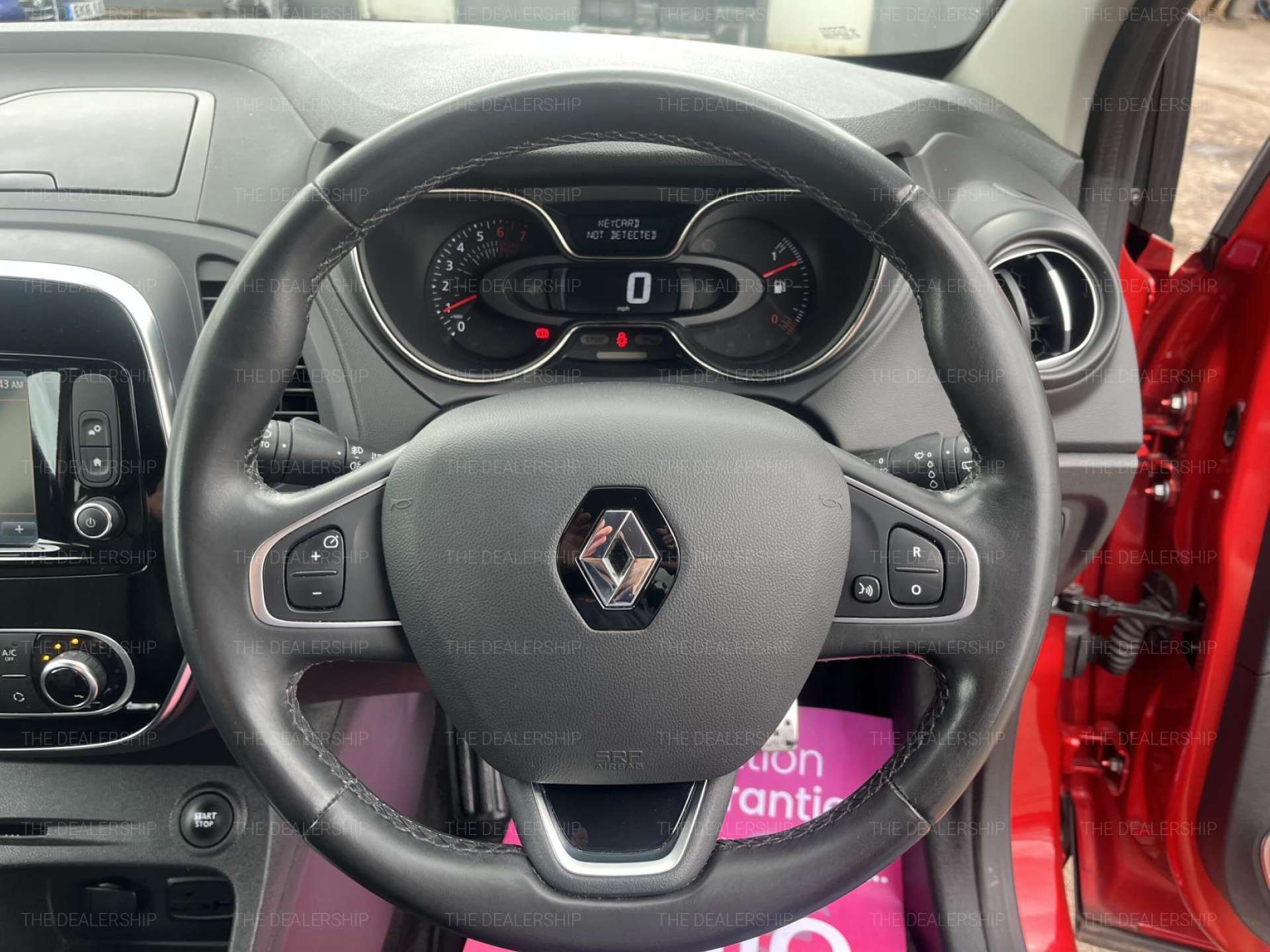 RENAULT Captur 0.9 TCe ENERGY Signature X Nav SUV 5dr Petrol Manual Euro 6 (s/s) (90 ps) #4