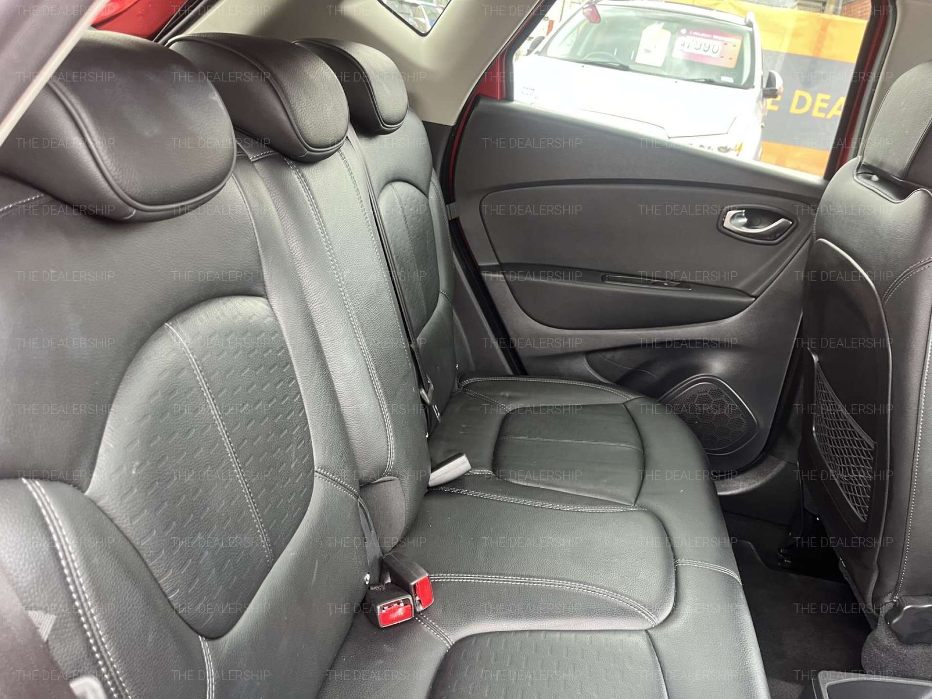 RENAULT Captur 0.9 TCe ENERGY Signature X Nav SUV 5dr Petrol Manual Euro 6 (s/s) (90 ps) #15