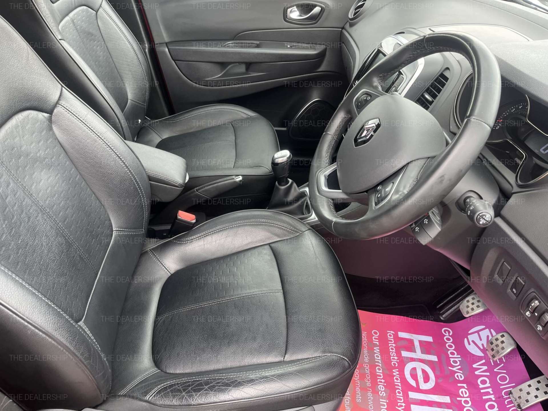 RENAULT Captur 0.9 TCe ENERGY Signature X Nav SUV 5dr Petrol Manual Euro 6 (s/s) (90 ps) #19