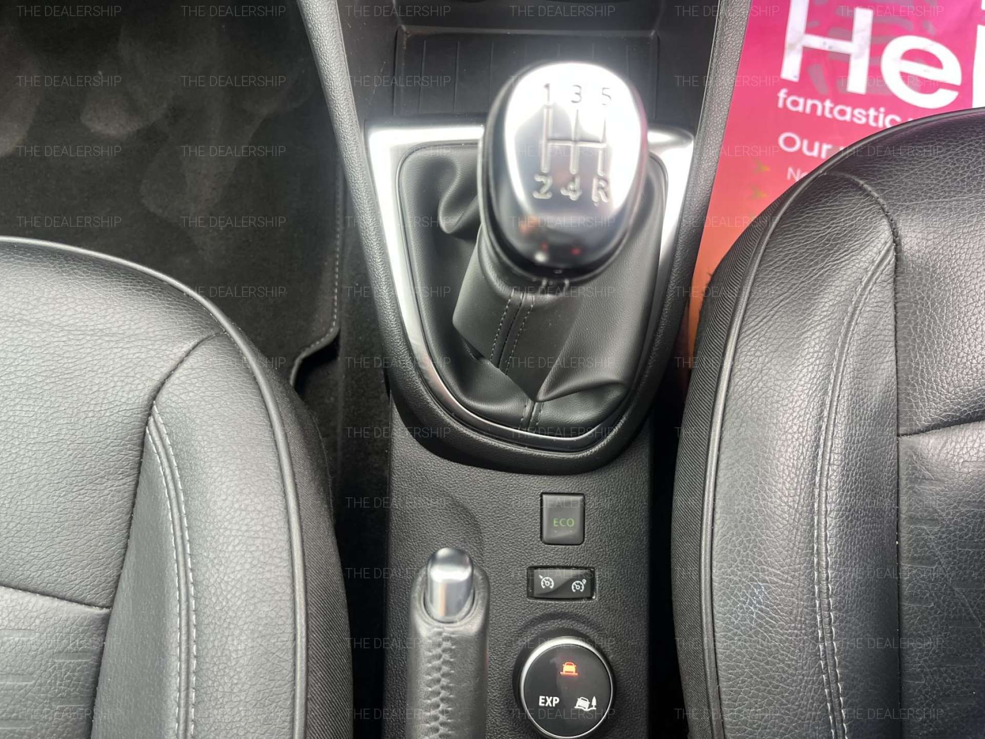 RENAULT Captur 0.9 TCe ENERGY Signature X Nav SUV 5dr Petrol Manual Euro 6 (s/s) (90 ps) #27