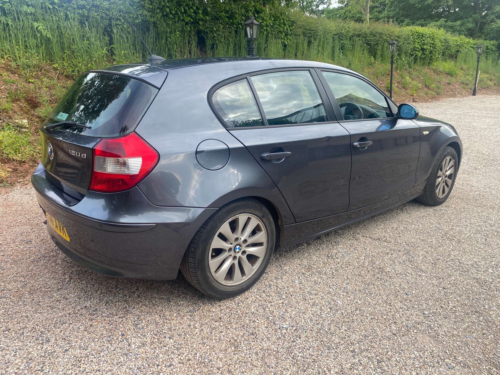 BMW 1 SERIES 2.0 120d SE 5dr #2