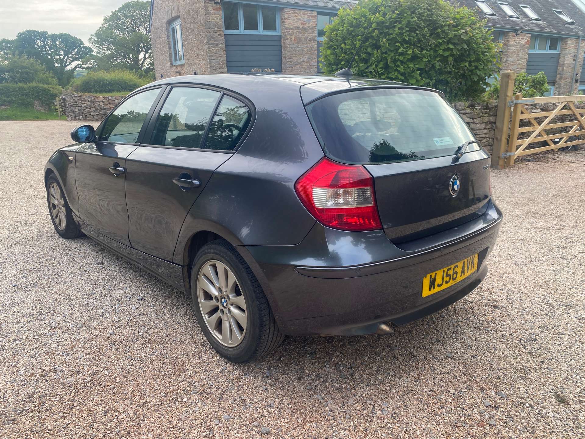 BMW 1 SERIES 2.0 120d SE 5dr #4