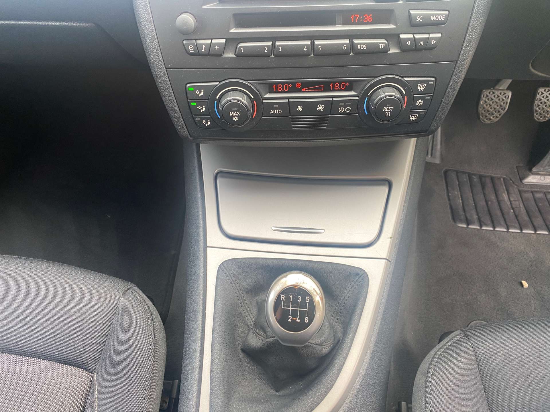 BMW 1 SERIES 2.0 120d SE 5dr #16