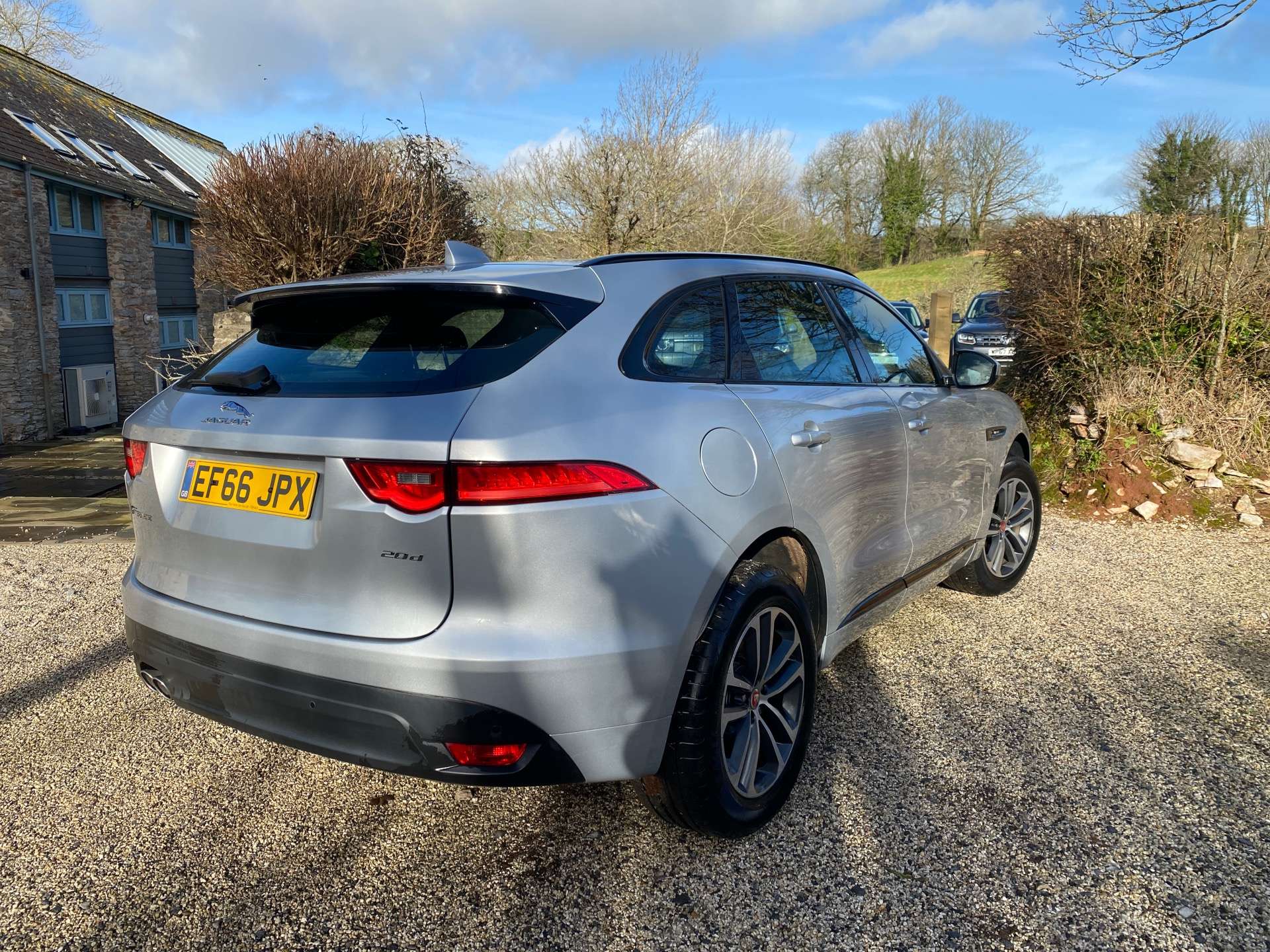 JAGUAR F-PACE 2.0 F-PACE R-Sport D 5dr #4