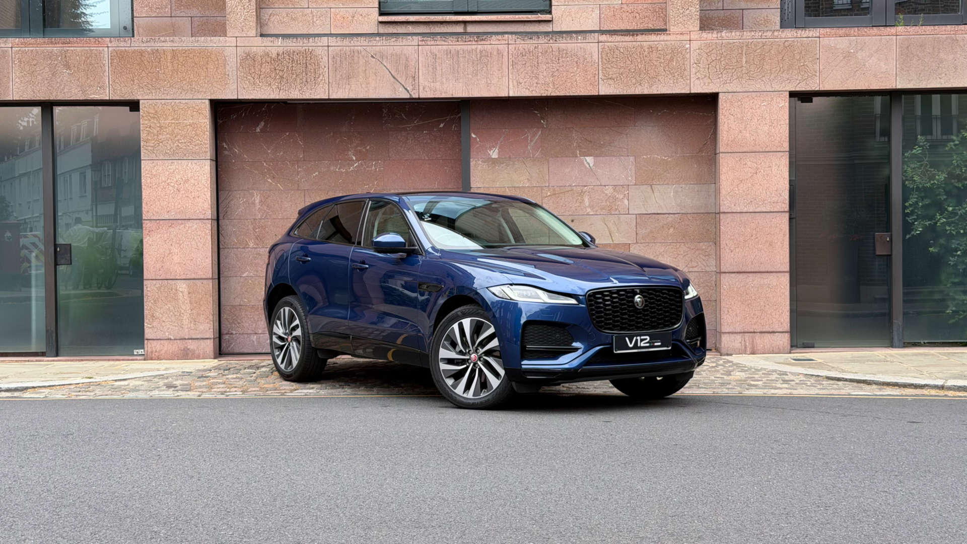 Jaguar F-PACE HSE D MHEV AWD — photo 1