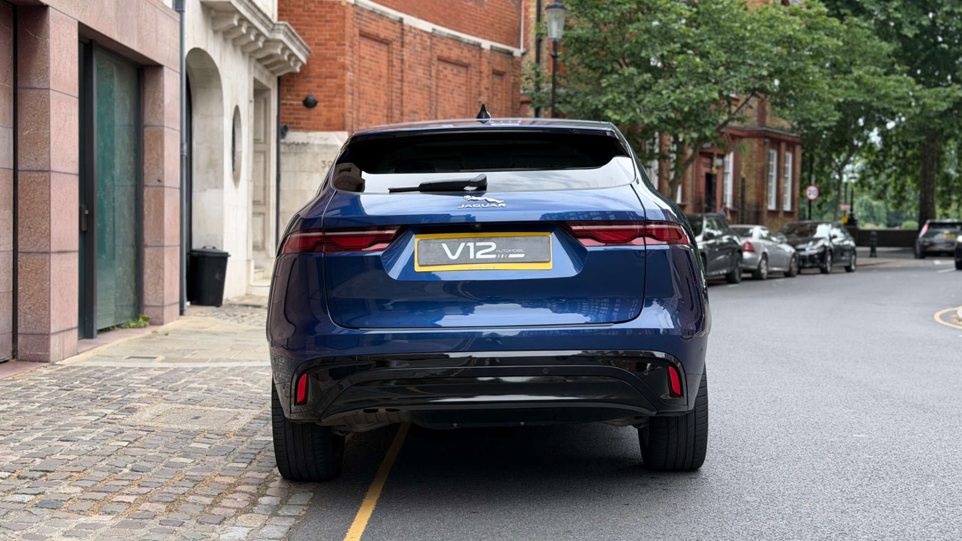 Jaguar F-PACE HSE D MHEV AWD — photo 6