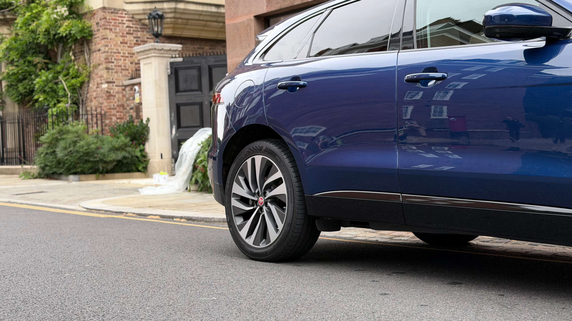 Jaguar F-PACE HSE D MHEV AWD — photo 9