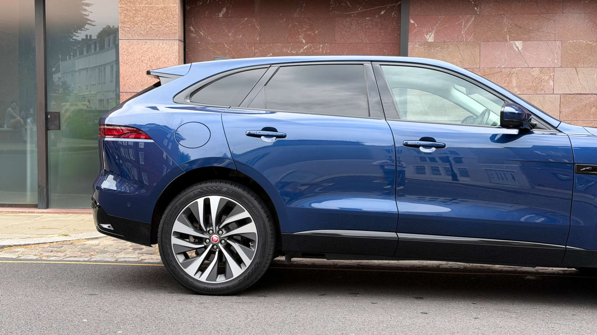 Jaguar F-PACE HSE D MHEV AWD — photo 10